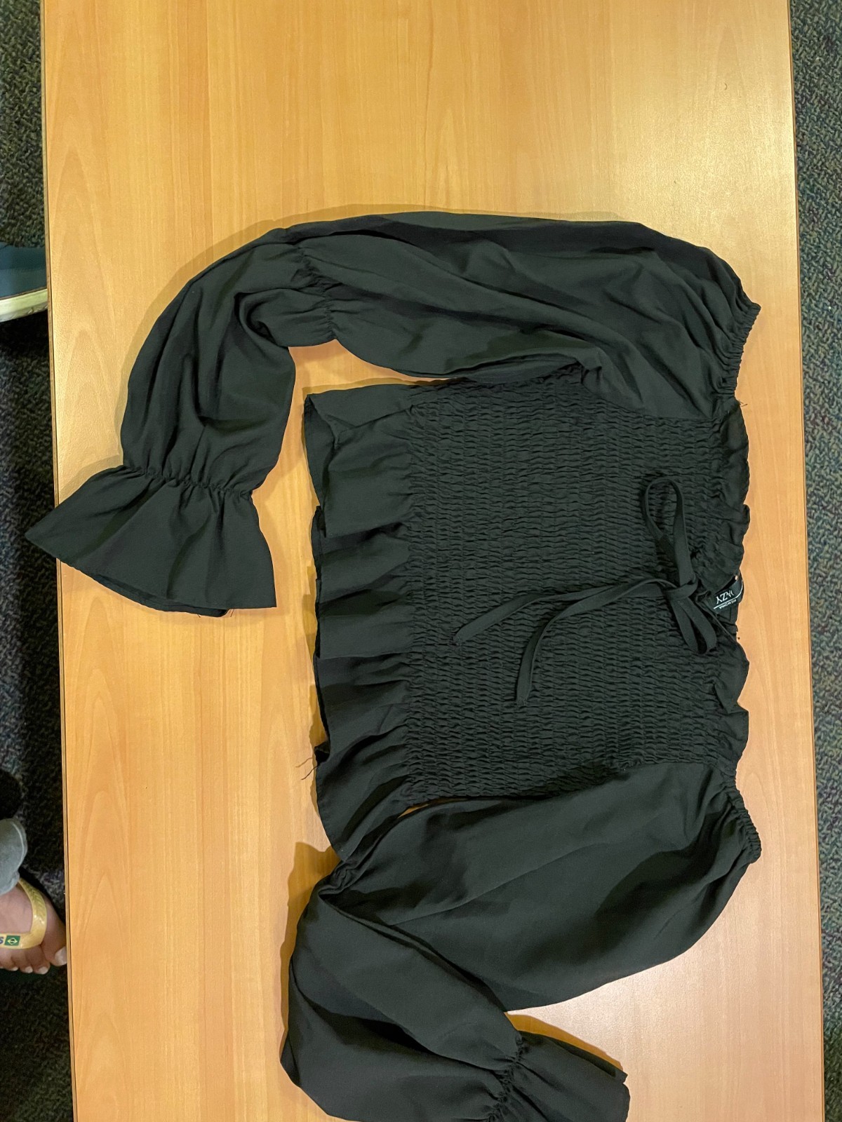 Shein elegant winter long-sleeve knit/dressy top in classic black. Size M. Shein elegant winter long-sleeve knit/dressy top in classic black. Size M.