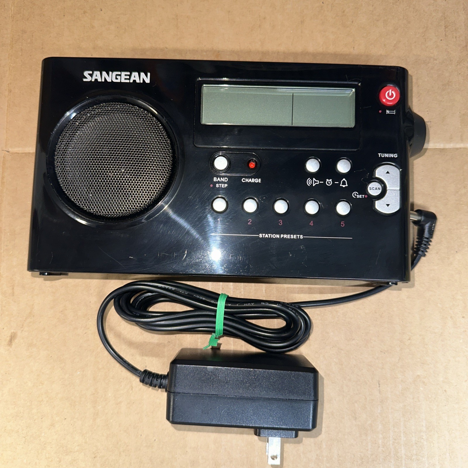 Sangean PR-D7 Compact AM/FM Digital Tuning Rechargeable Portable Radio