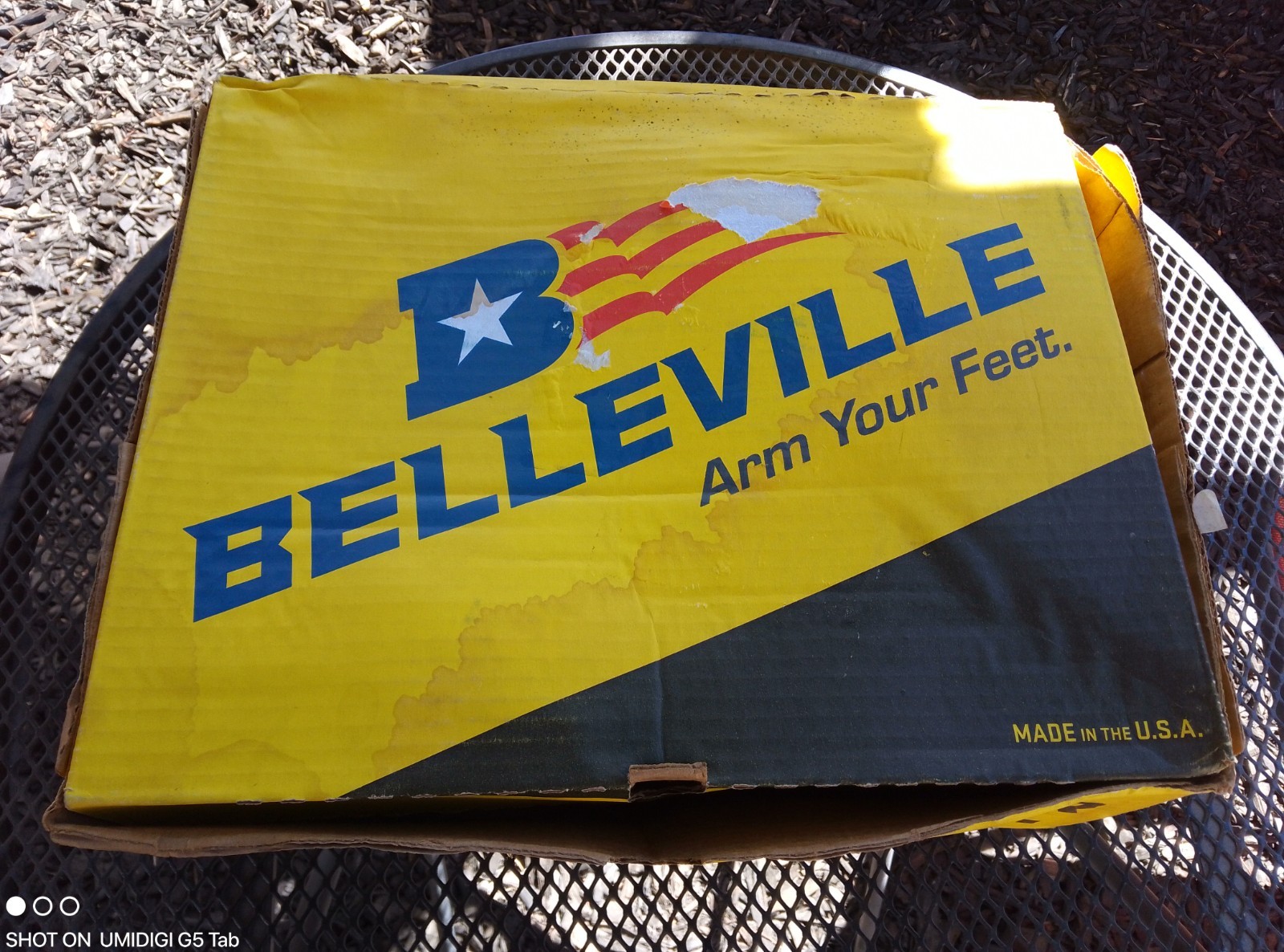 GENUINE BELLEVILLE HOT WEATHER COMBAT BOOTS. SIZE 10 XW NEW IN BOX GENUINE BELLEVILLE HOT WEATHER COMBAT BOOTS. SIZE 10 XW NEW IN BOX