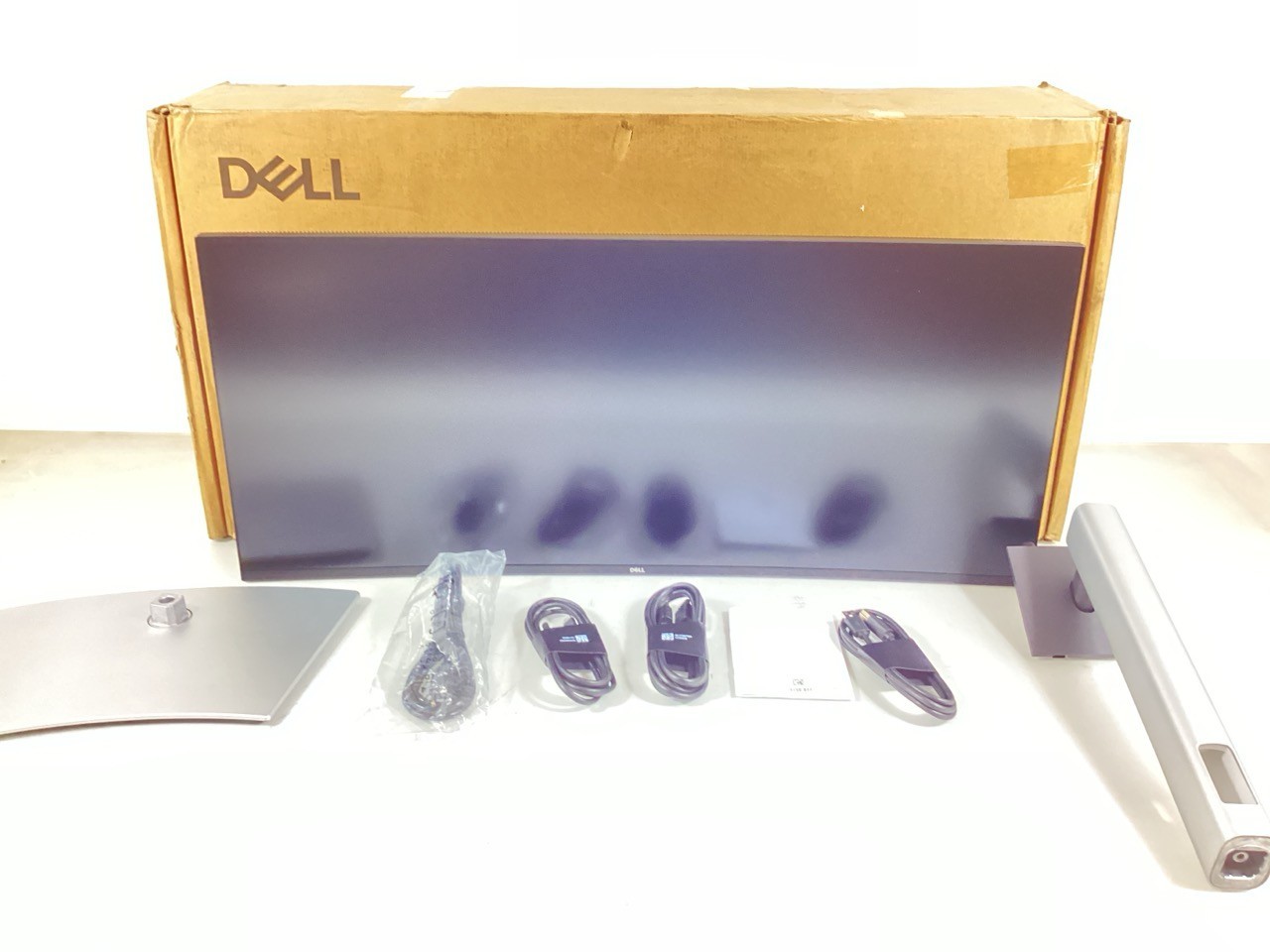 Dell Pro 34 Plus USB-C Hub Curved Monitor - P3425WE Dell Pro 34 Plus USB-C Hub Curved Monitor - P3425WE