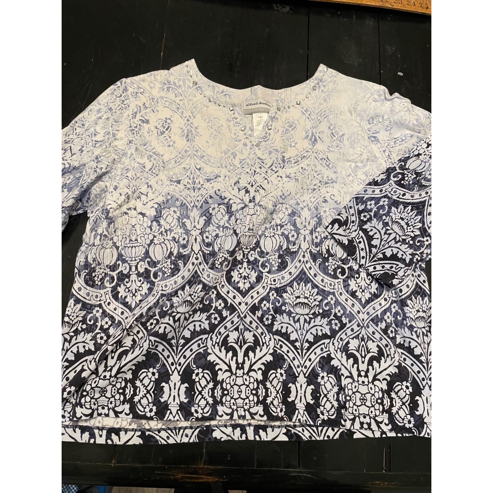 Blue White Alfred Dunner Ombre Print Long Sleeve Round Neck Top Women Large Blue White Alfred Dunner Ombre Print Long Sleeve Round Neck Top Women Large