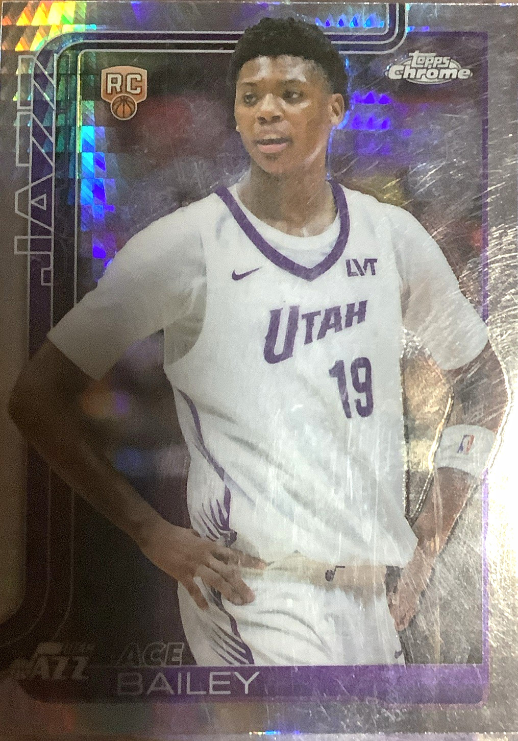 Topps Chrome 2025-26 Ace Bailey Rookie RC #255 Prism Refractor Utah Jazz Topps Chrome 2025-26 Ace Bailey Rookie RC #255 Prism Refractor Utah Jazz