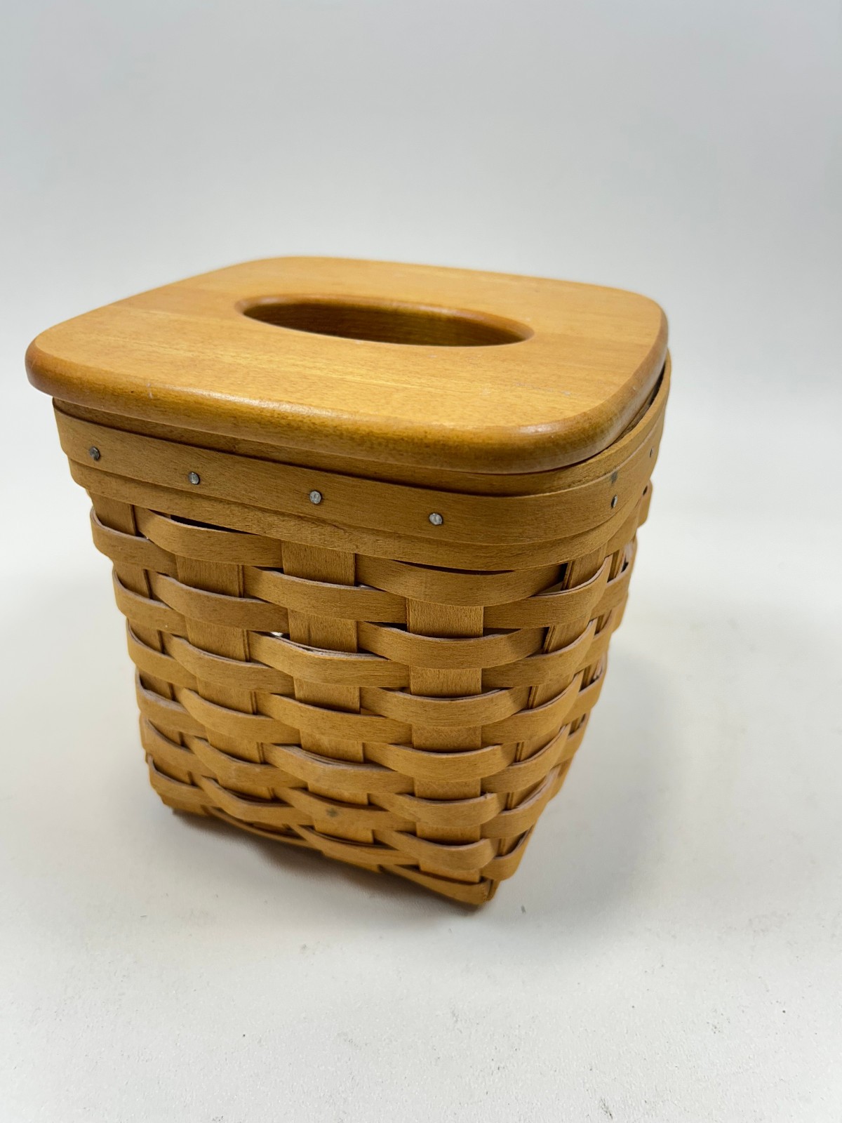 Longaberger Woodcraft 1998 Tissue Kleenex Basket w/Lid