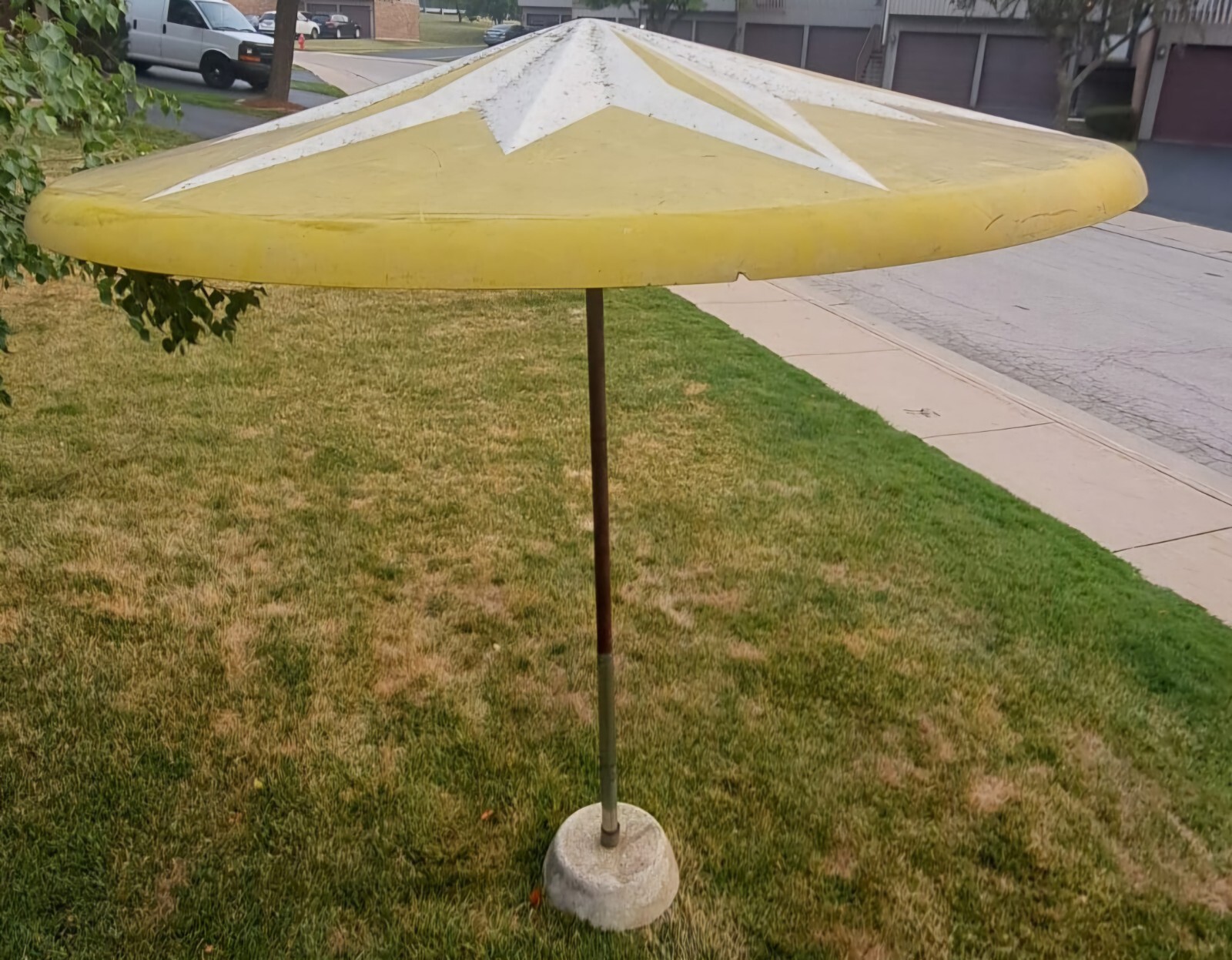 Vintage Atomic Mcm Patio Fiberglass Starburst Umbrella 