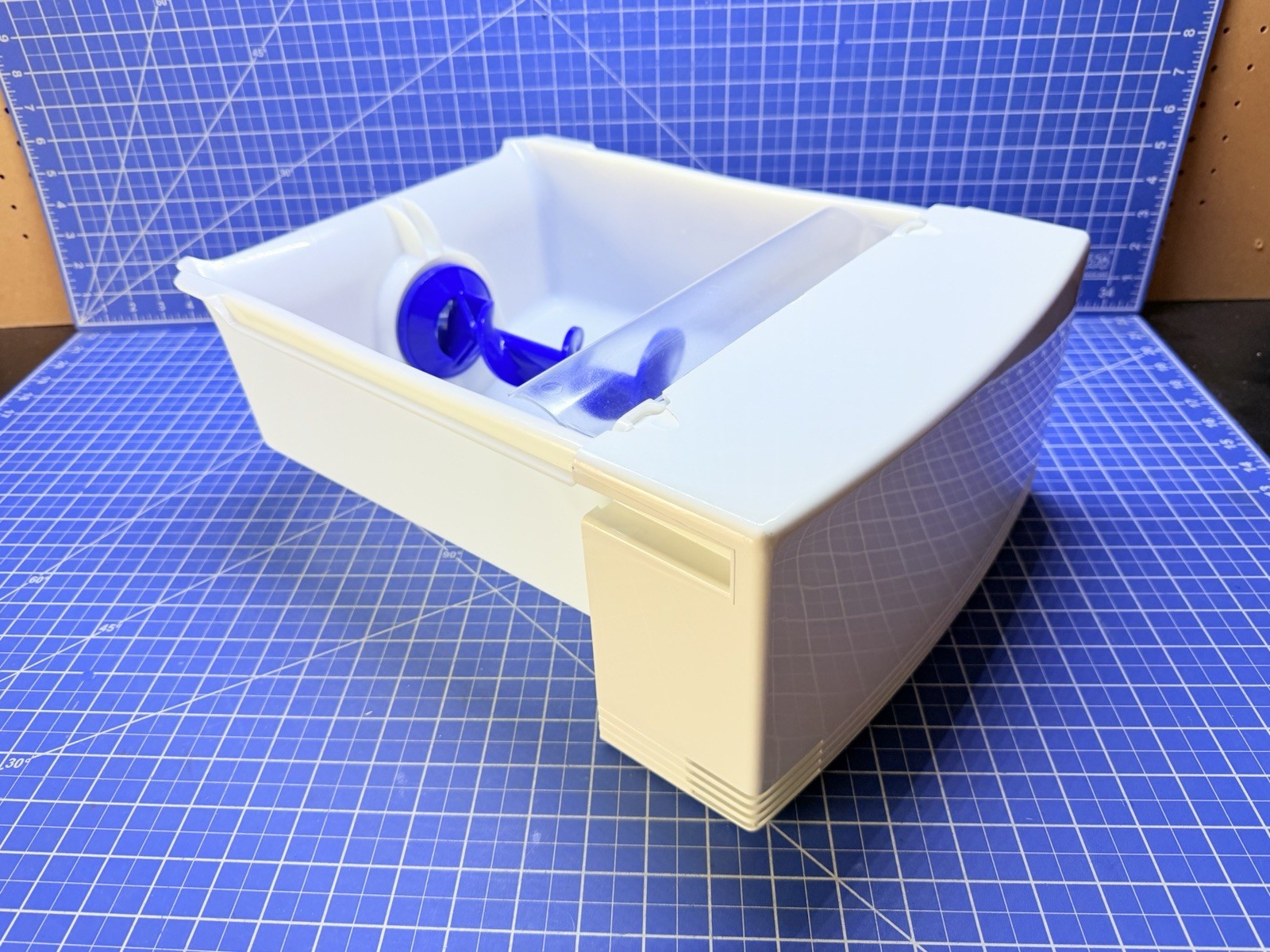 GE Refrigerator Ice Bin Assembly P# WR29X43993
