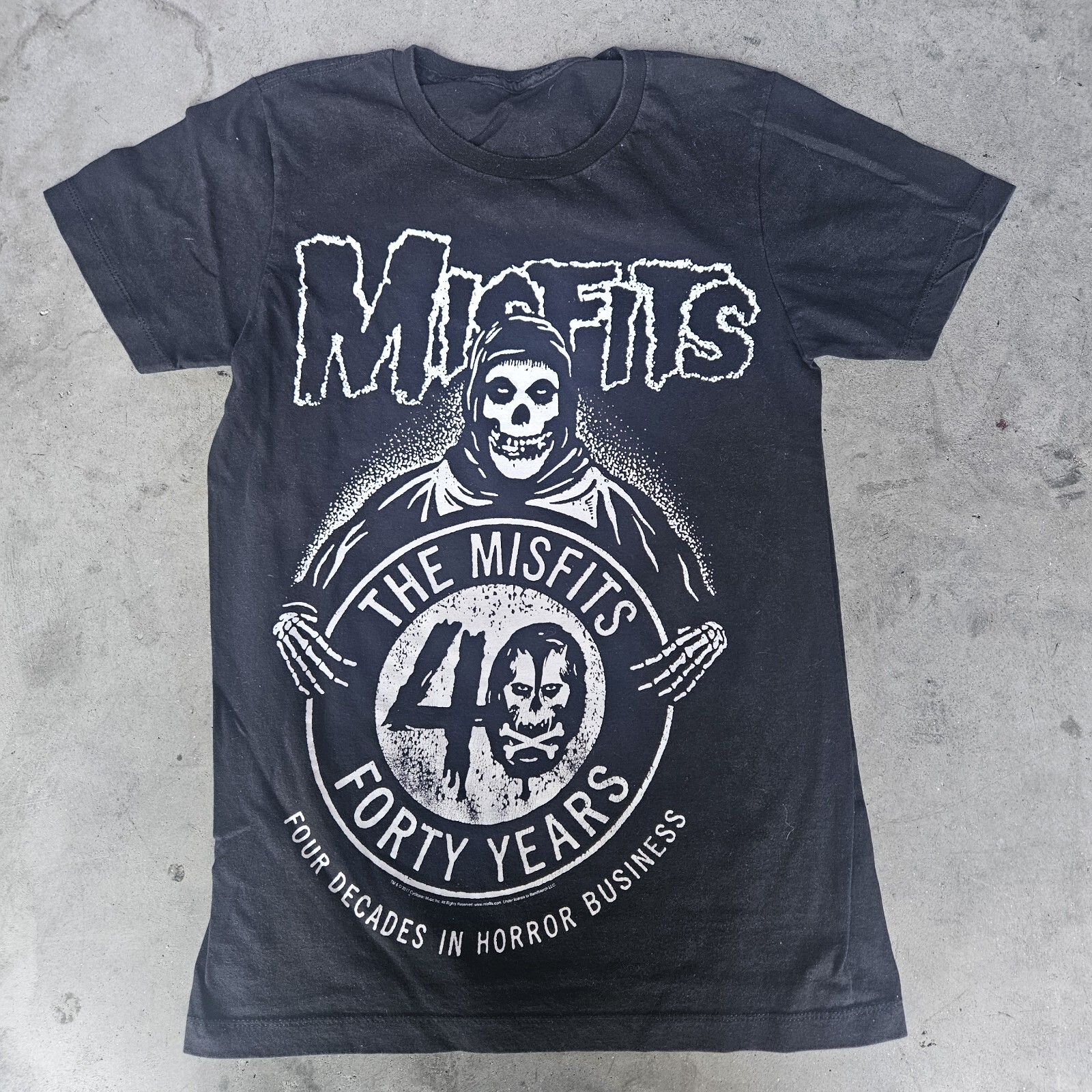 Misfits 40th Anniversary Rock Band tee shirt t-shirt preowned sz S Misfits 40th Anniversary Rock Band tee shirt t-shirt preowned sz S