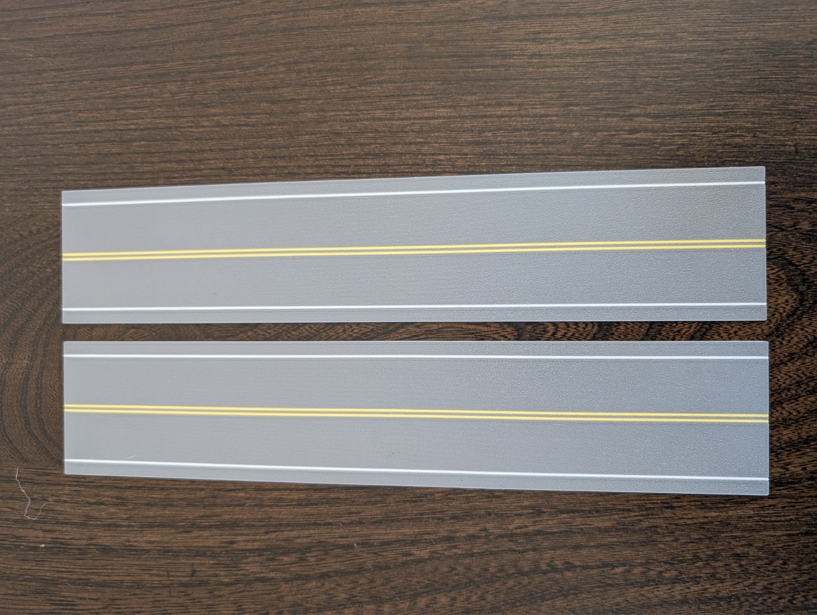 MRG RoadWayz - N Scale Road System - No Passing Straight Pair 248 x 50mm