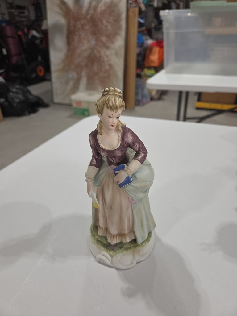 Vintage Lladro-Style Porcelain Figurine of a Woman with Books 8\ Vintage Lladro-Style Porcelain Figurine of a Woman with Books 8\