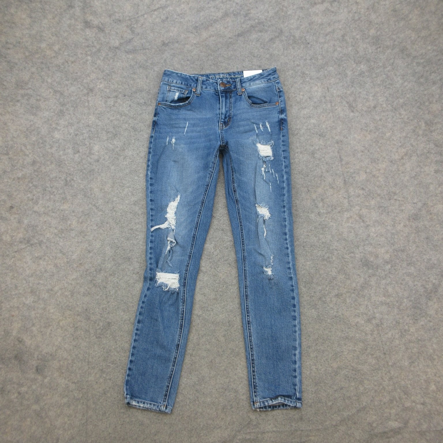 m jeans by maurices Women\'s Blue Wash Size 0 Regular Mid-Rise Distressed Stretch