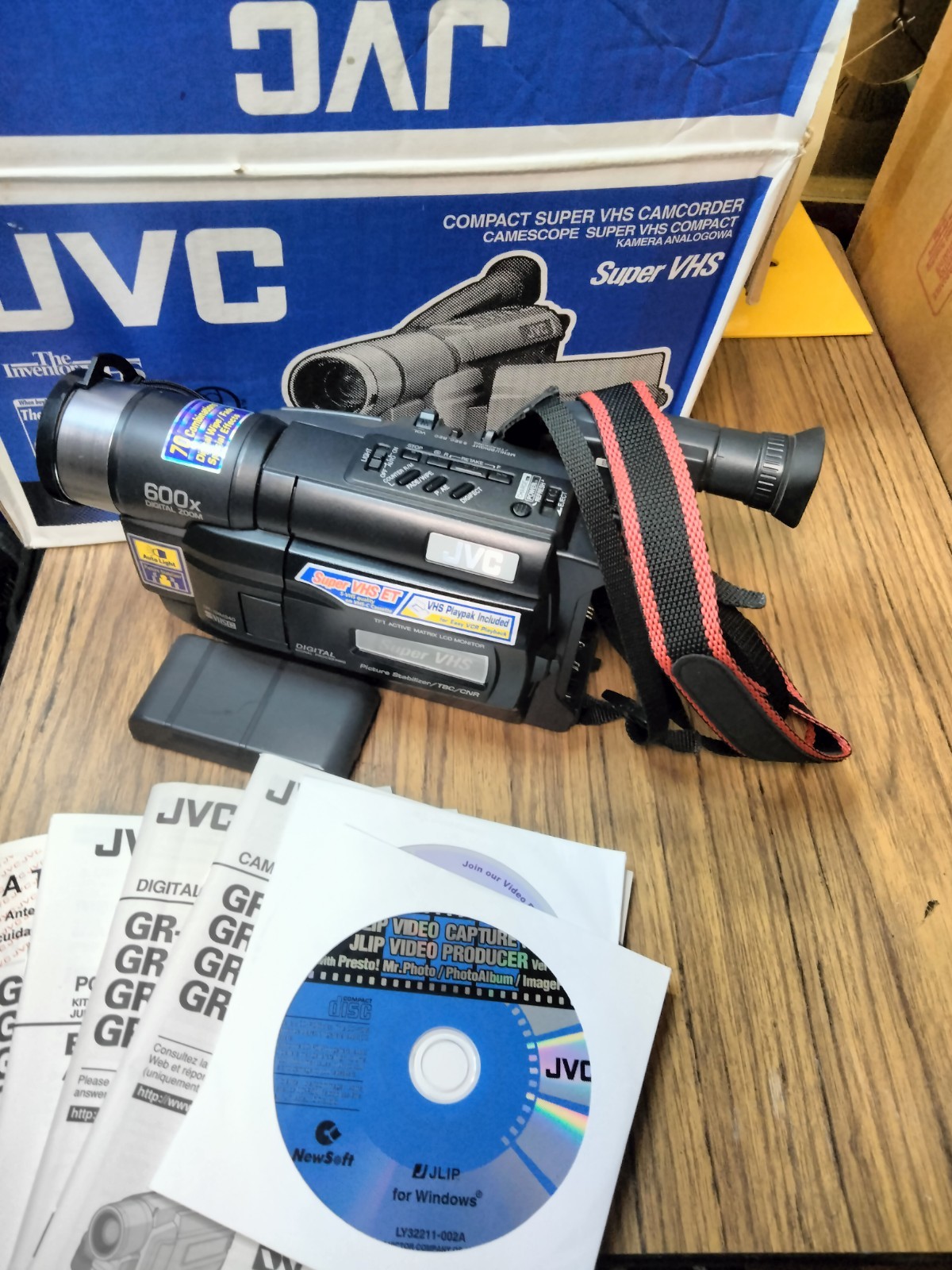 JVC GR-SXM240U Compact Super VHS Video Camcorder Video Transfer Untested JVC GR-SXM240U Compact Super VHS Video Camcorder Video Transfer Untested