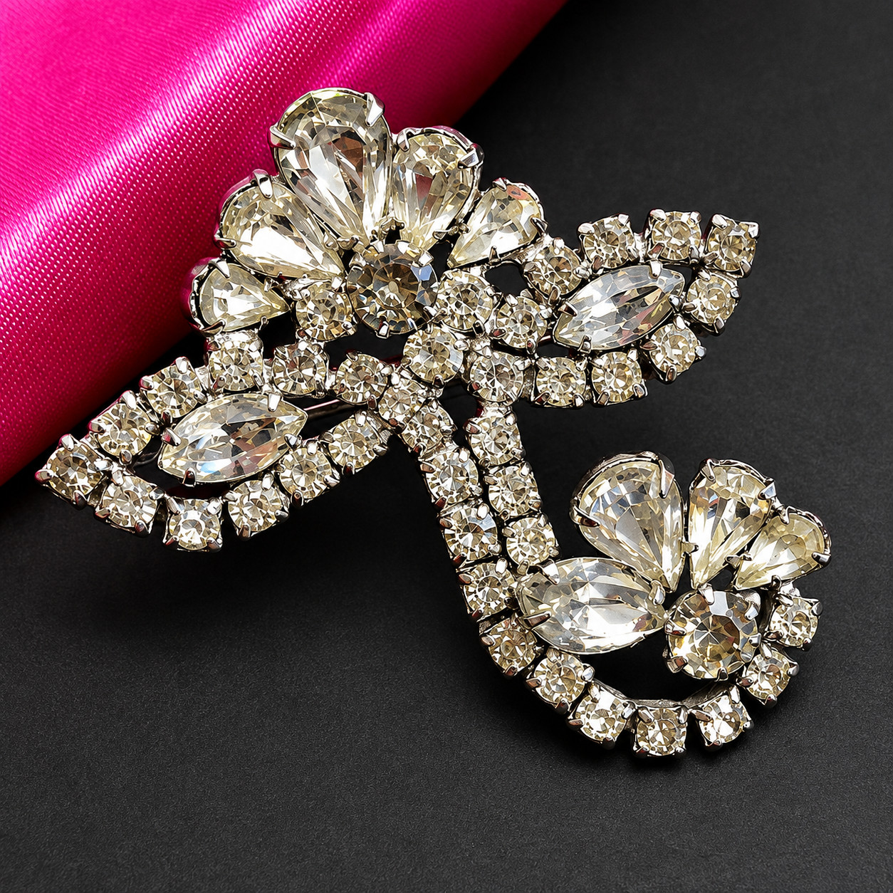 RARE 1950s Signed VOLUPTE Crystal Vintage Brooch Book Piece