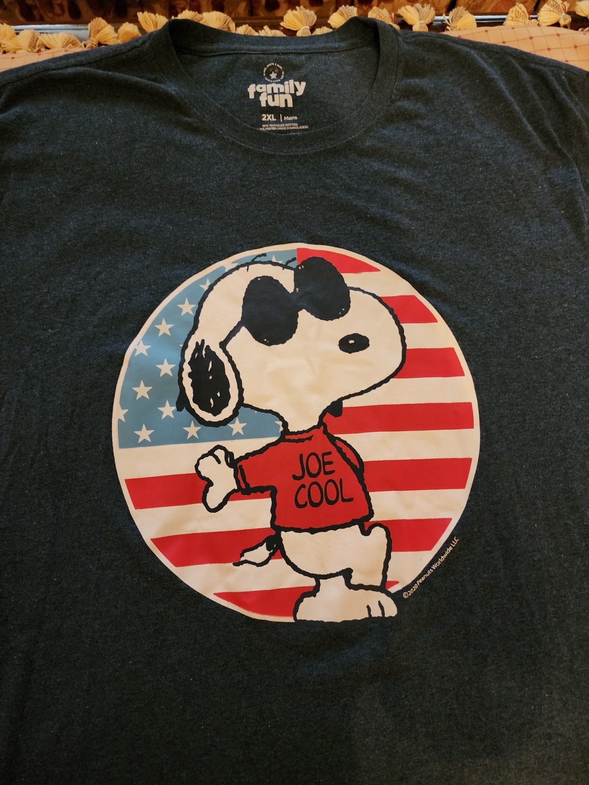 Family Fun Joe cool snoopy tee size 2xl blue American flag
