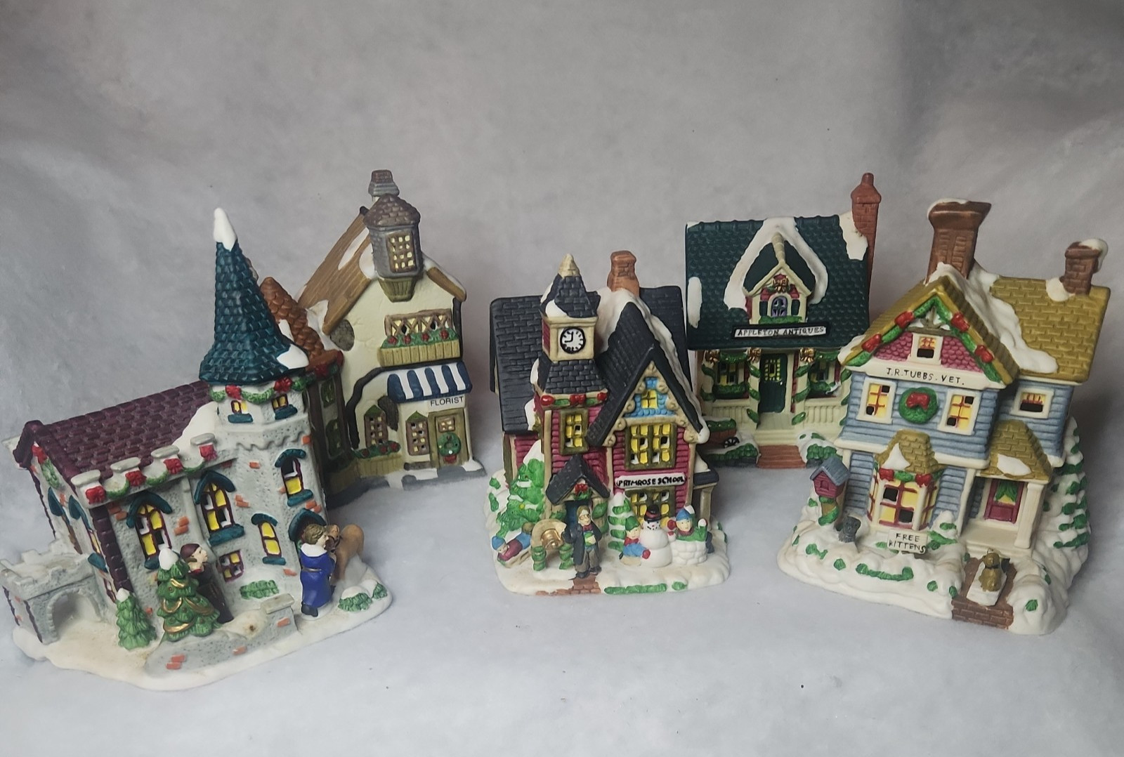 Victorian Village Miniature Christmas Village Lot of 5 - 5