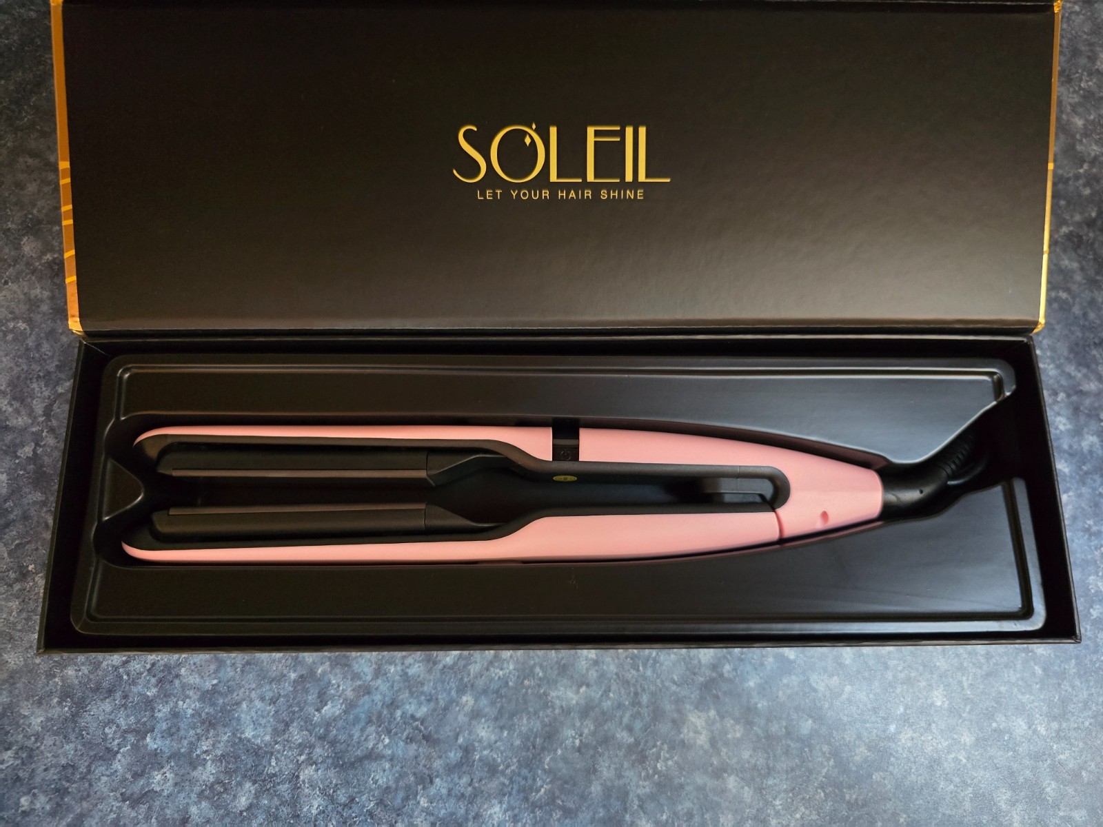 Soleil Dynamic Styler Flat Iron in Pink Styling Tool $475 MSRP