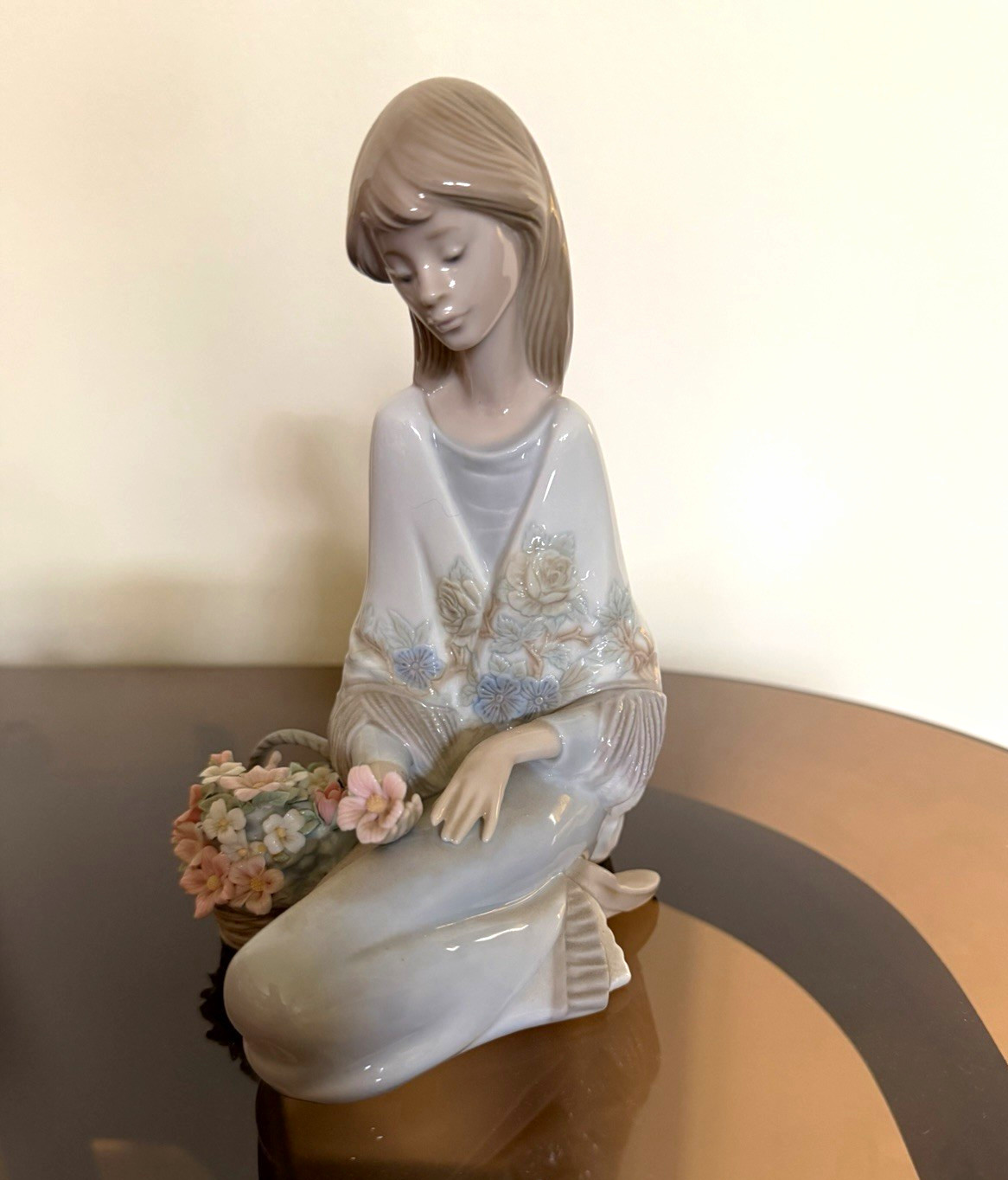 Lladró Porcelain figurine titled \ Lladró Porcelain figurine titled \