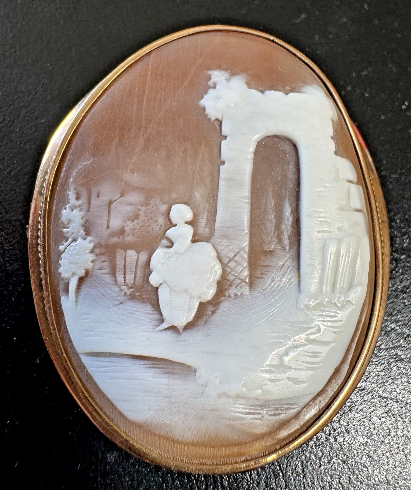 10K Gold Framed Pastoral Scene SHELL CAMEO BROOCH/PENDANT stamped RFS & Co.