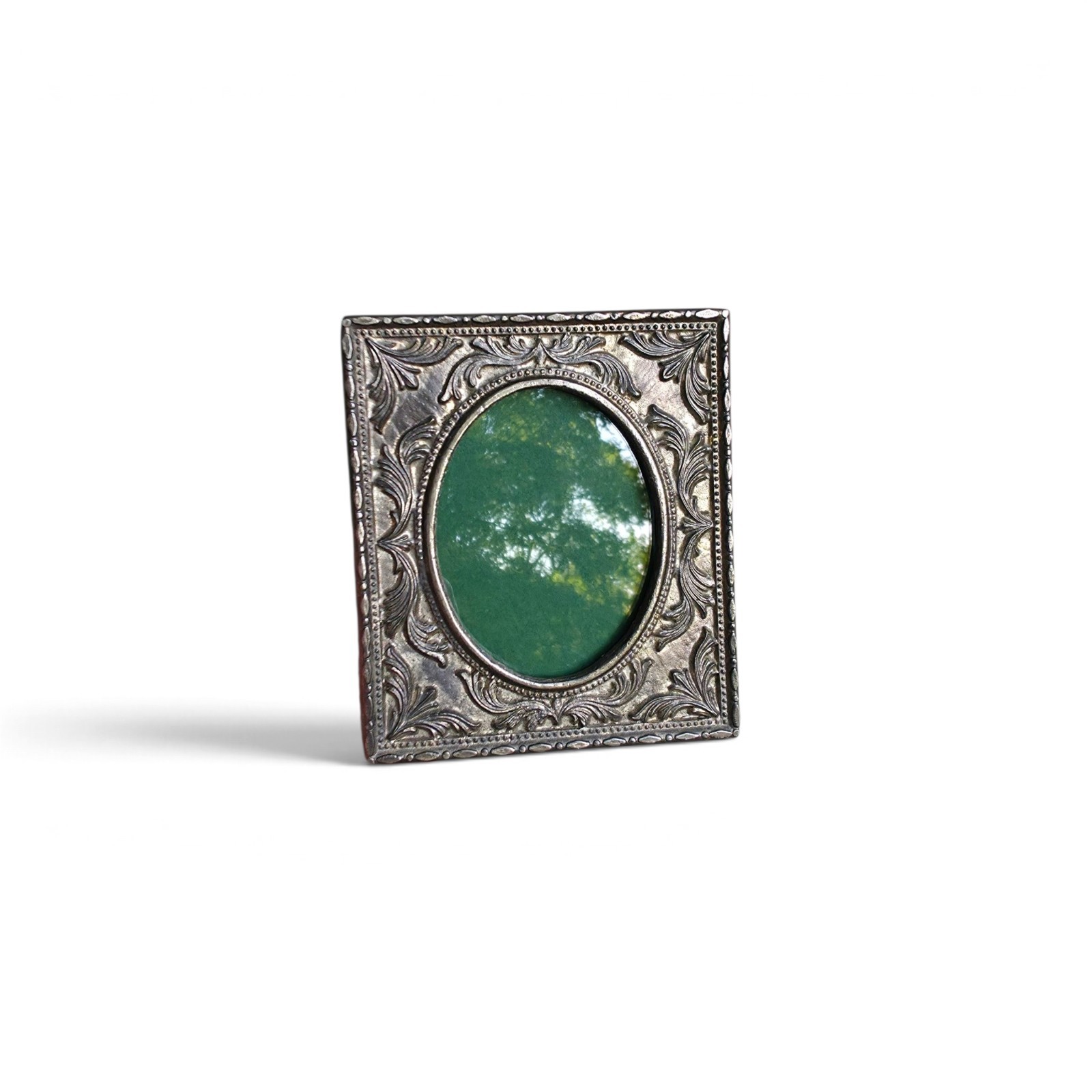 Vintage Ornate Silver Plated Bucklers Picture Frame Photo Frame 
