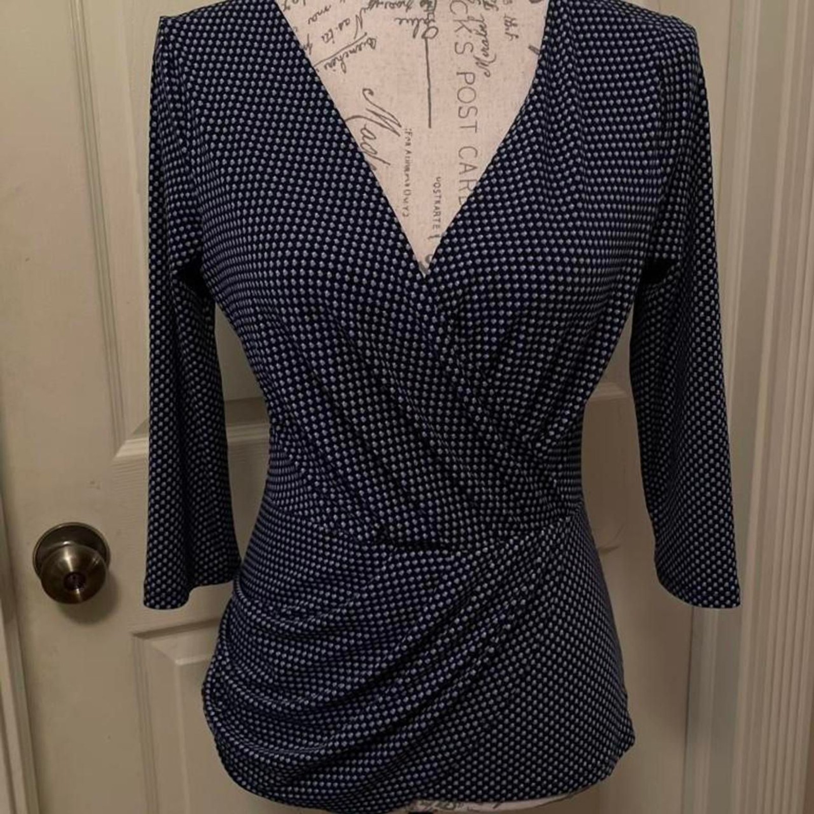 Ann-taylor Women\'s Navy and Blue Blouse Ann-taylor Women\'s Navy and Blue Blouse