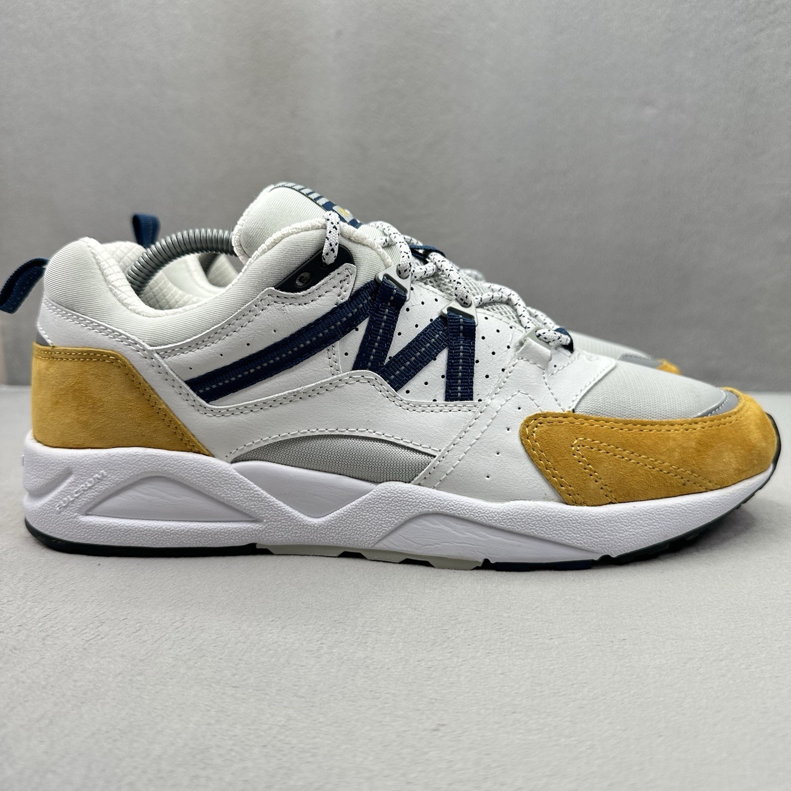 Karhu Fusion 2.0 Mens Size 10.5 Shoes Maaliskuu Pack \'Golden Rod\' Casual Sneaker
