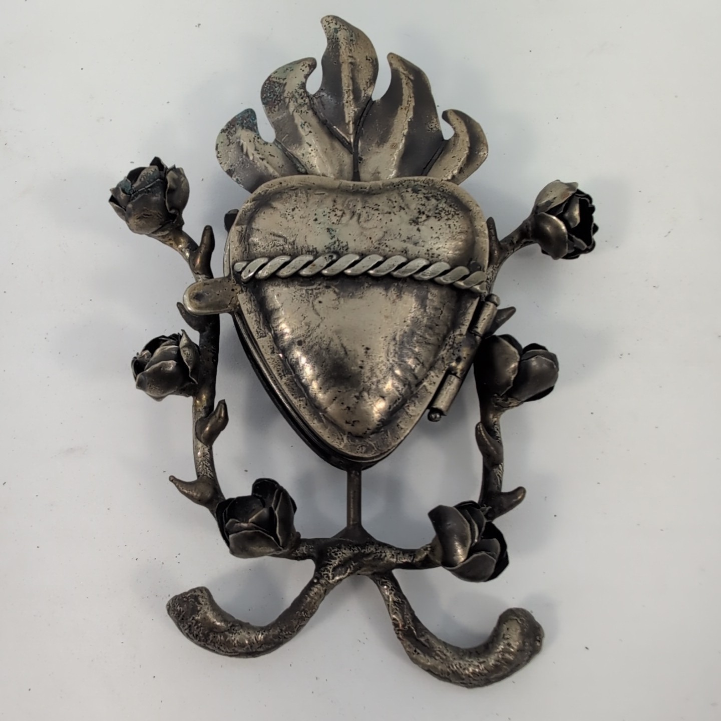 Vintage Judith Roberts LaCollecion Silver Flame Sacred Heart Milagro Pin Locket