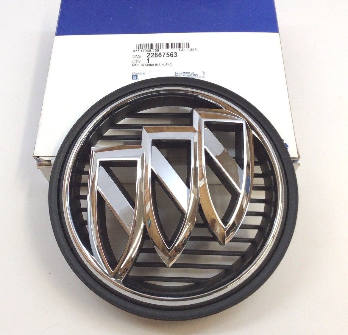 2014-2017 Buick Regal Front Grille Emblem Chrome Tri Shield new OEM 22867563