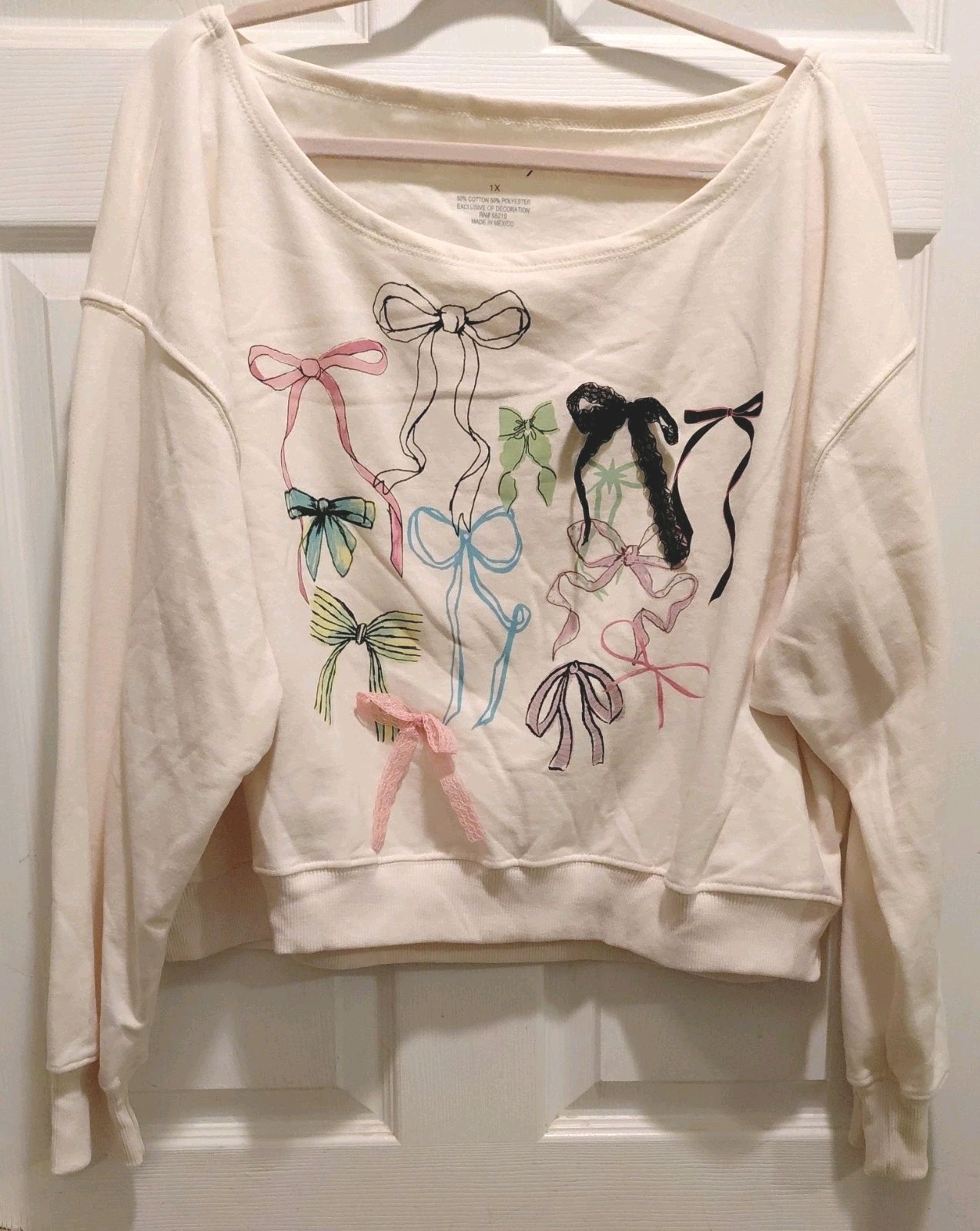 Modern Lux Womens Fleece Pullover Sweatshirt Bow Graphic Print 1X Ivory Boat