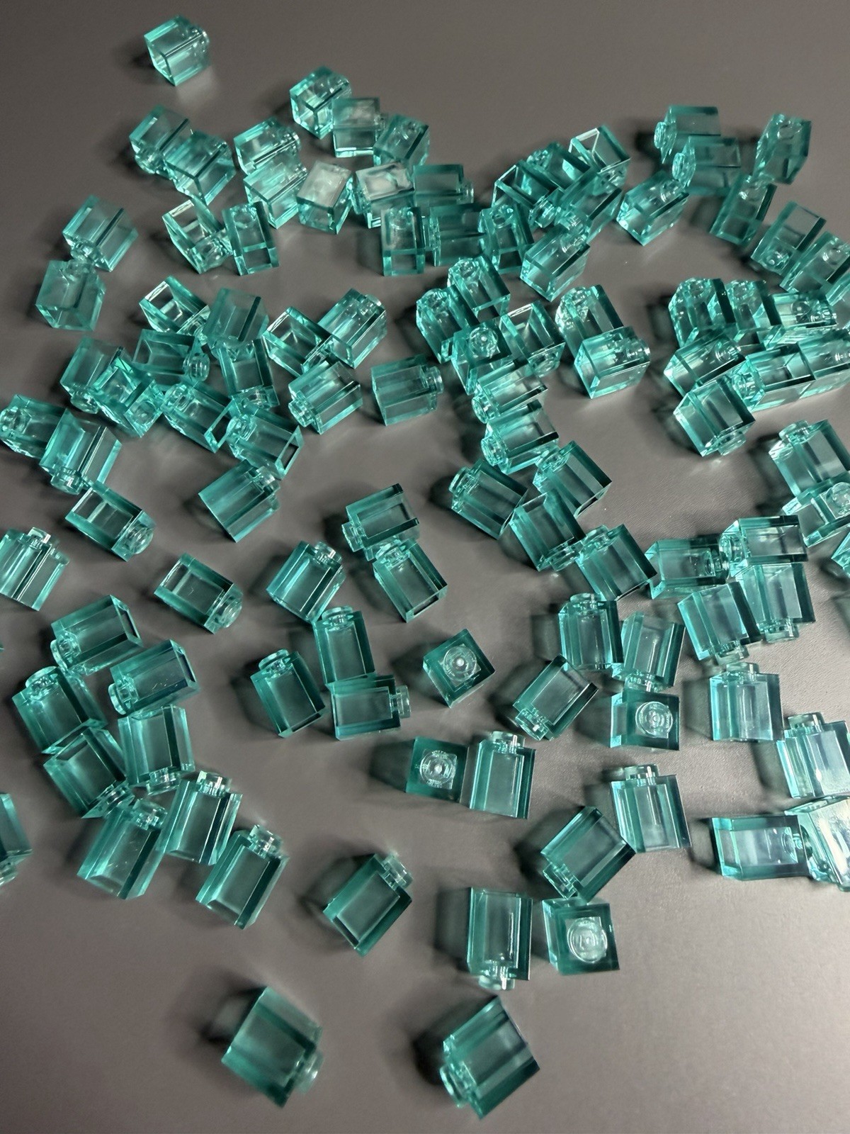 LOT OF 200 BRAND NEW LEGO PIECES MINT BLUE CLEAR TRANSPARENT  1x1 BRICK WALL