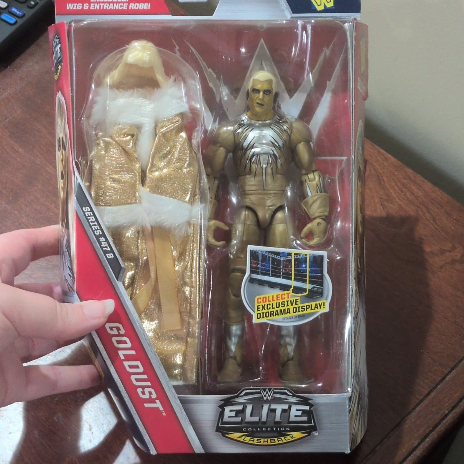 Mattel WWE Elite Collection Flashback Goldust Action Figure w/ Wig & Robe Mattel WWE Elite Collection Flashback Goldust Action Figure w/ Wig & Robe