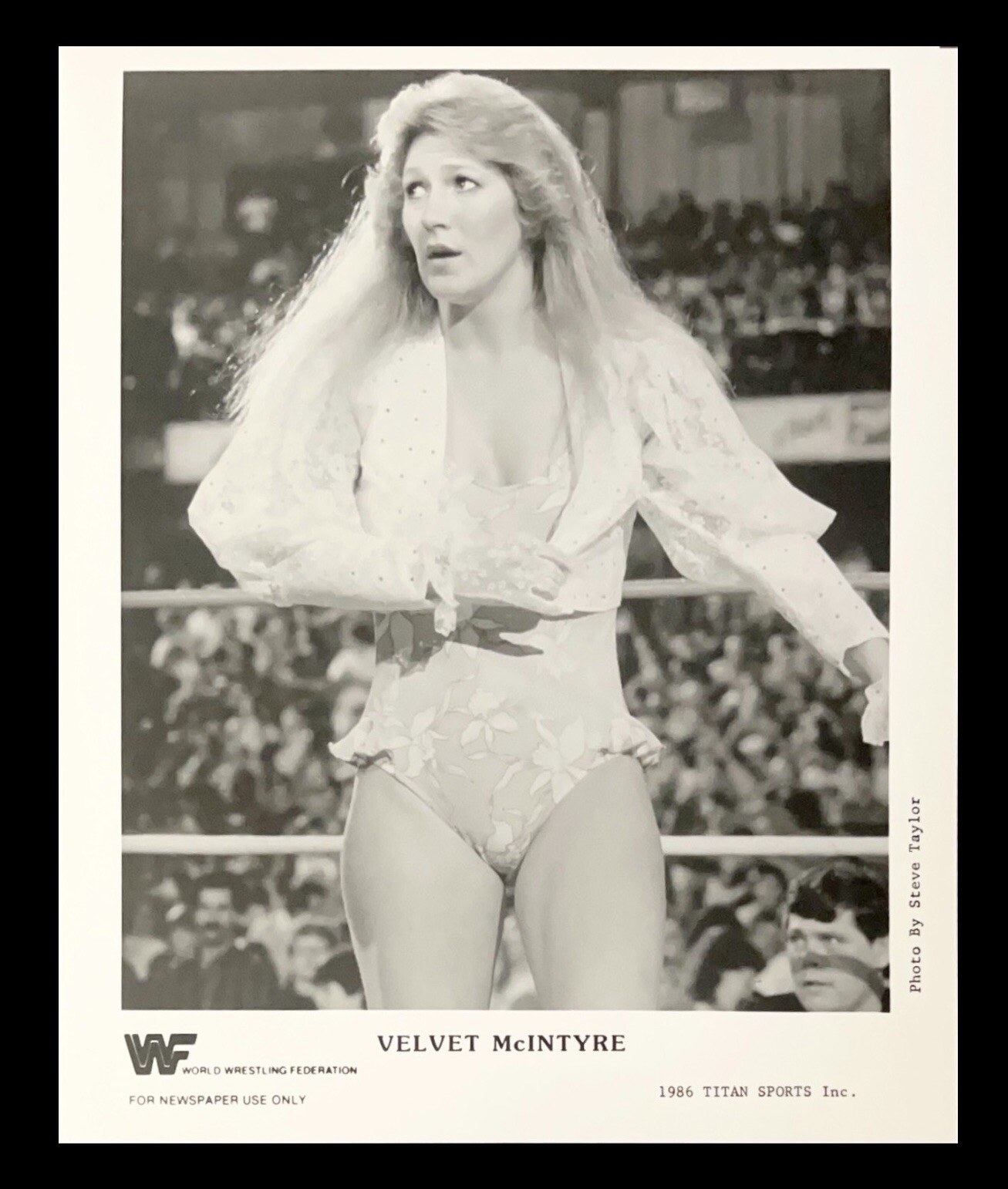 WWE VELVET MCINTYRE OFFICIAL LICENSED ORIGINAL 8X10 PROMO PHOTO FROM 1986 RARE