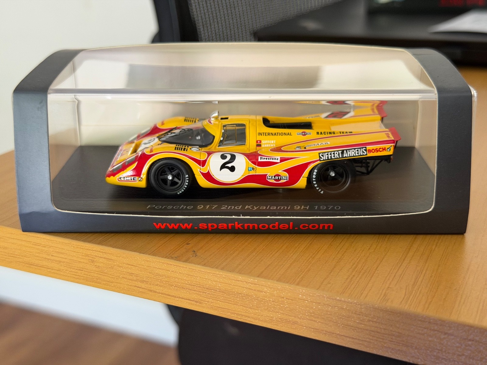 Spark S9980 1/43 Porsche 917K Kyalami 1970 Psychadelic Spark S9980 1/43 Porsche 917K Kyalami 1970 Psychadelic