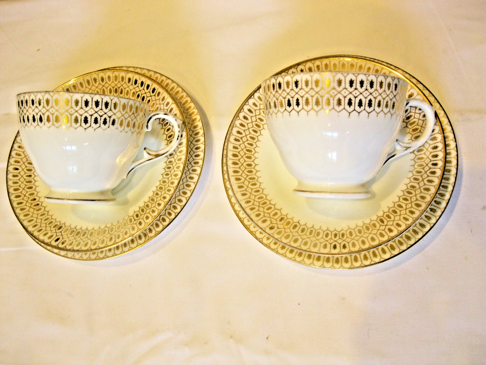 Vintage George Jones & Sons Crescent china Gilt ware 15 pieces