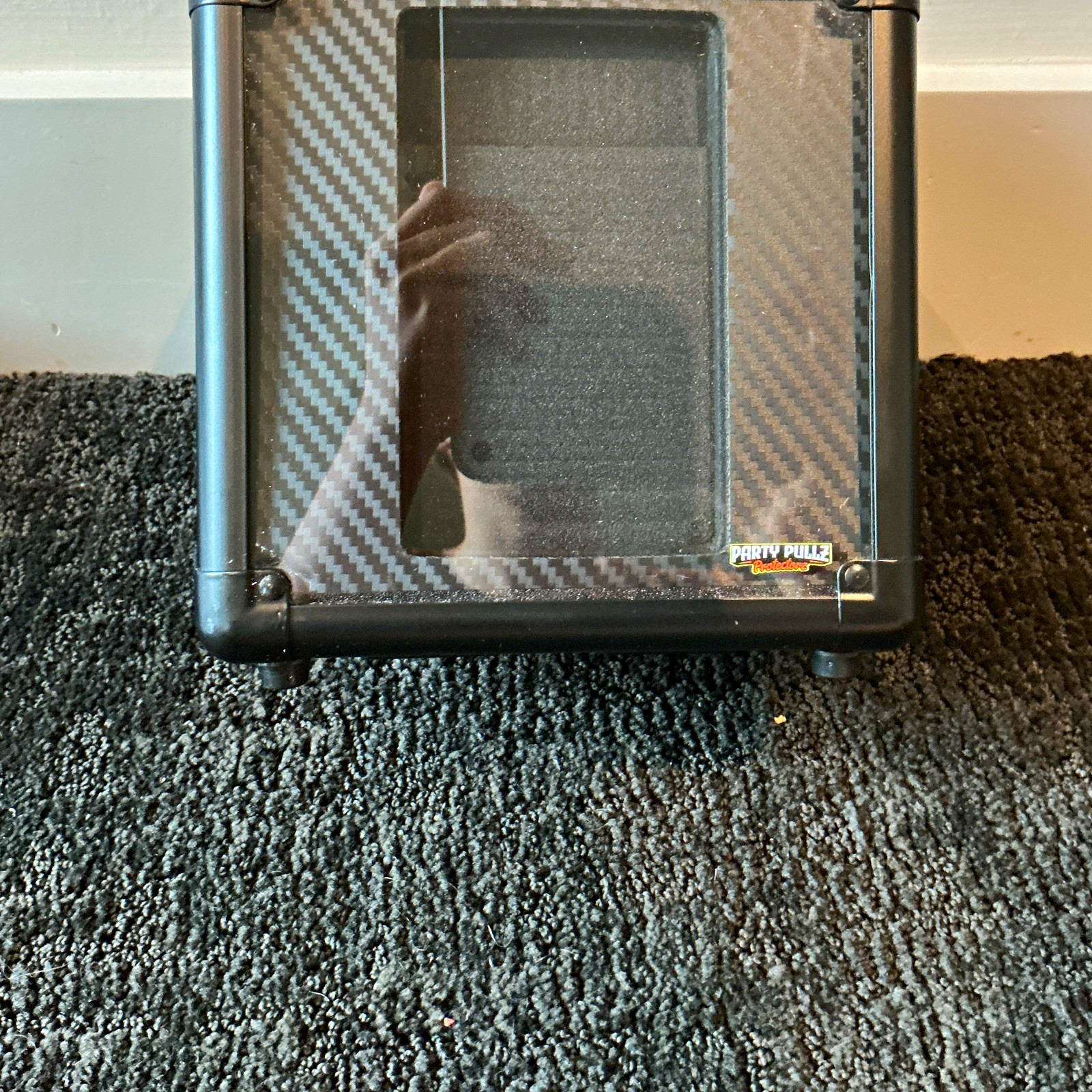 Party Pullz Lockable Trading Card Display Case, Black/Gray+25 brand new mags