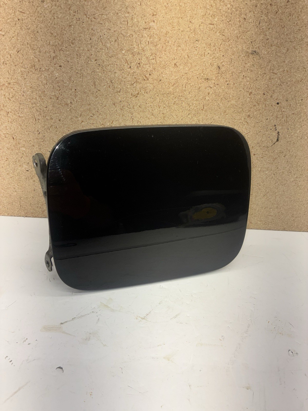 2004-2006 LEXUS ES330 Fuel Filler Door Lid OEM 77350-33170 BLACK USED OEM  GOOD