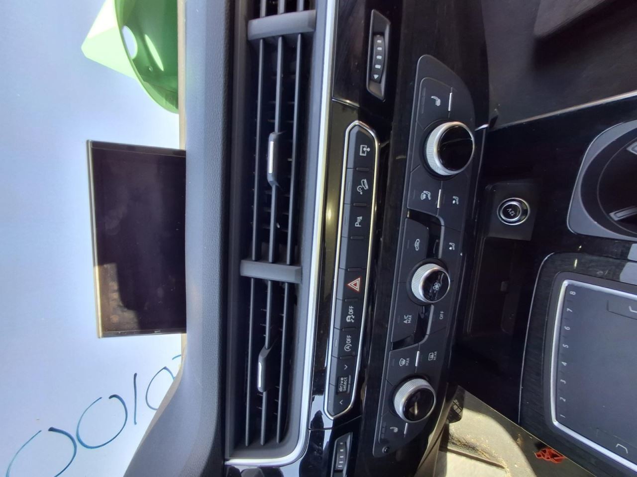 Info-GPS-TV Screen Display Dash Mounted Fits 17-19 AUDI Q7 4562485