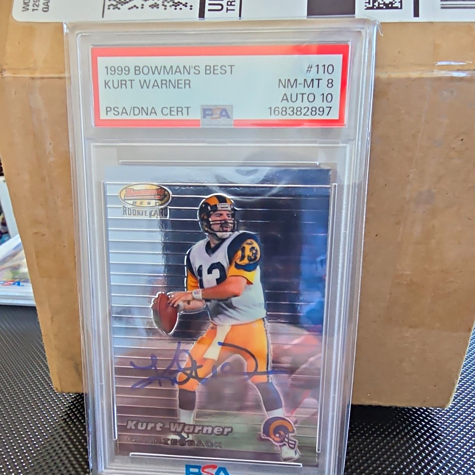 Topps 1999 Bowman's Best Kurt Warner #110 RC Hard Signed Auto PSA 8/10
