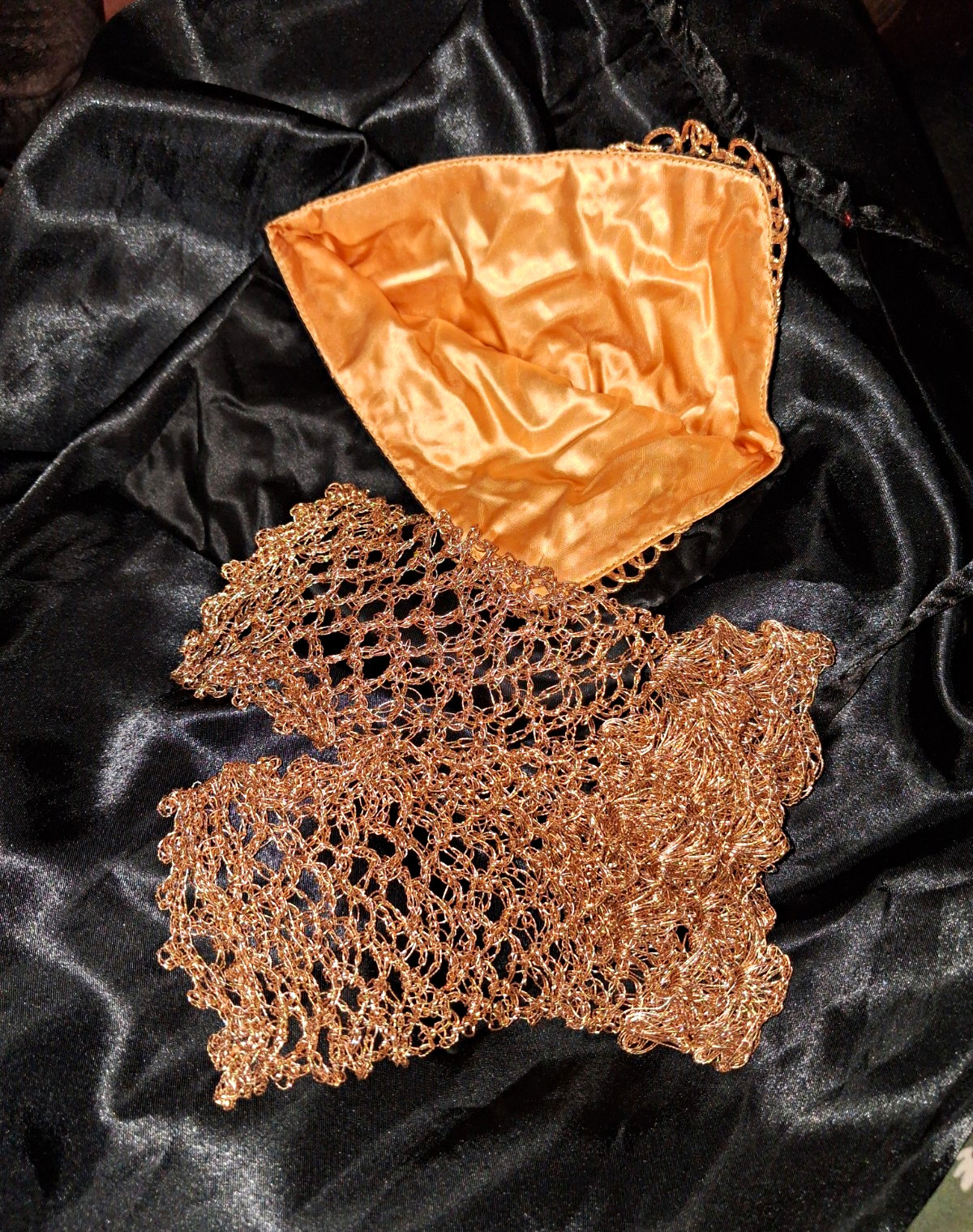 Vintage 1950s Metallic Gold Knit Mesh Fingerless Gloves With Matching Pouch 