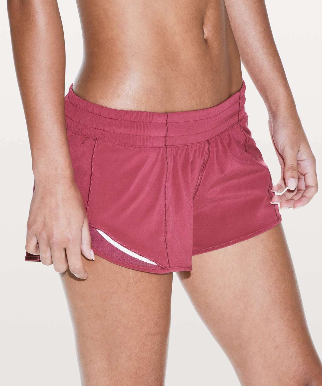 NWOT - Lululemon Hotty Hot Short II *2.5\