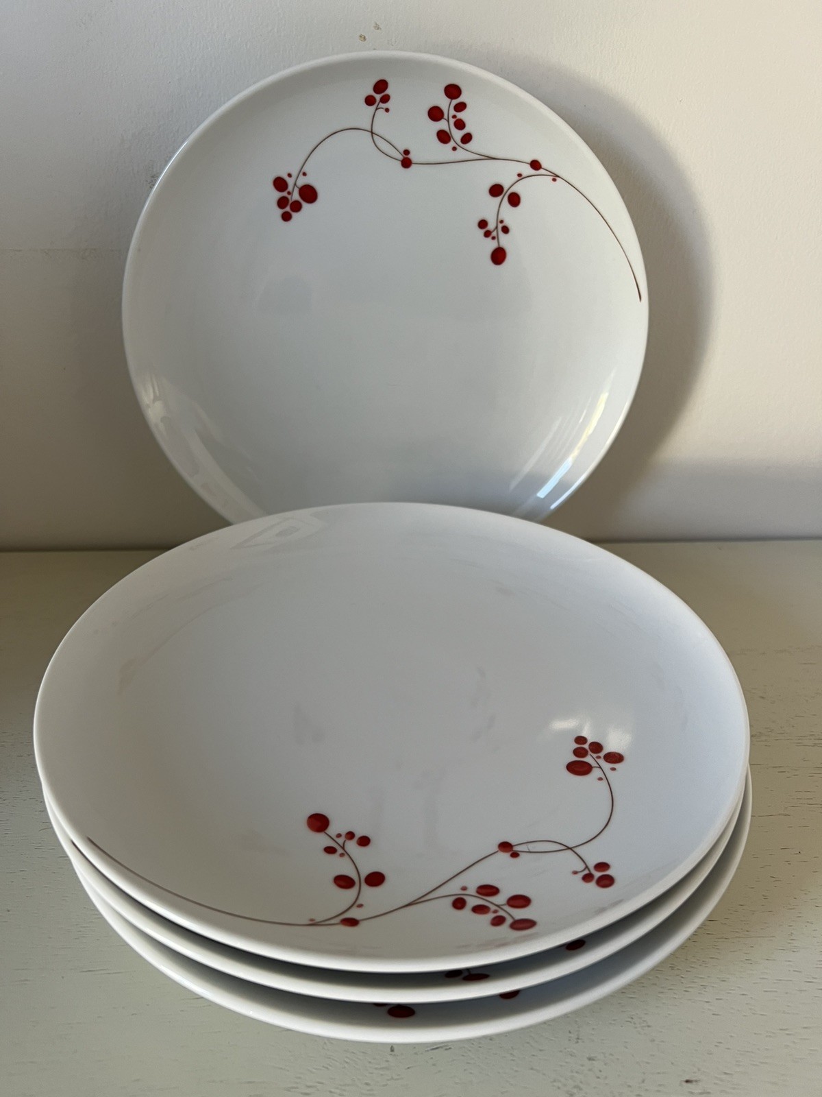Lot of 4 Mikasa Gourmet Basics Red Berries Salad Plates 8\ Lot of 4 Mikasa Gourmet Basics Red Berries Salad Plates 8\