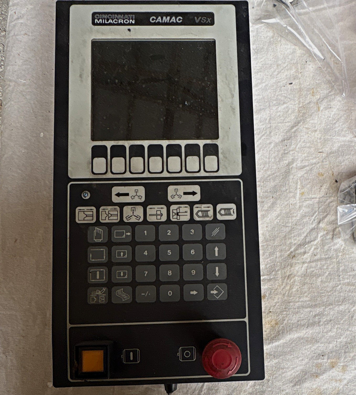Cincinnati Milacron CAMAC VSX Operator Interface Panel 6in 3-424-2047A rev .c Cincinnati Milacron CAMAC VSX Operator Interface Panel 6in 3-424-2047A rev .c
