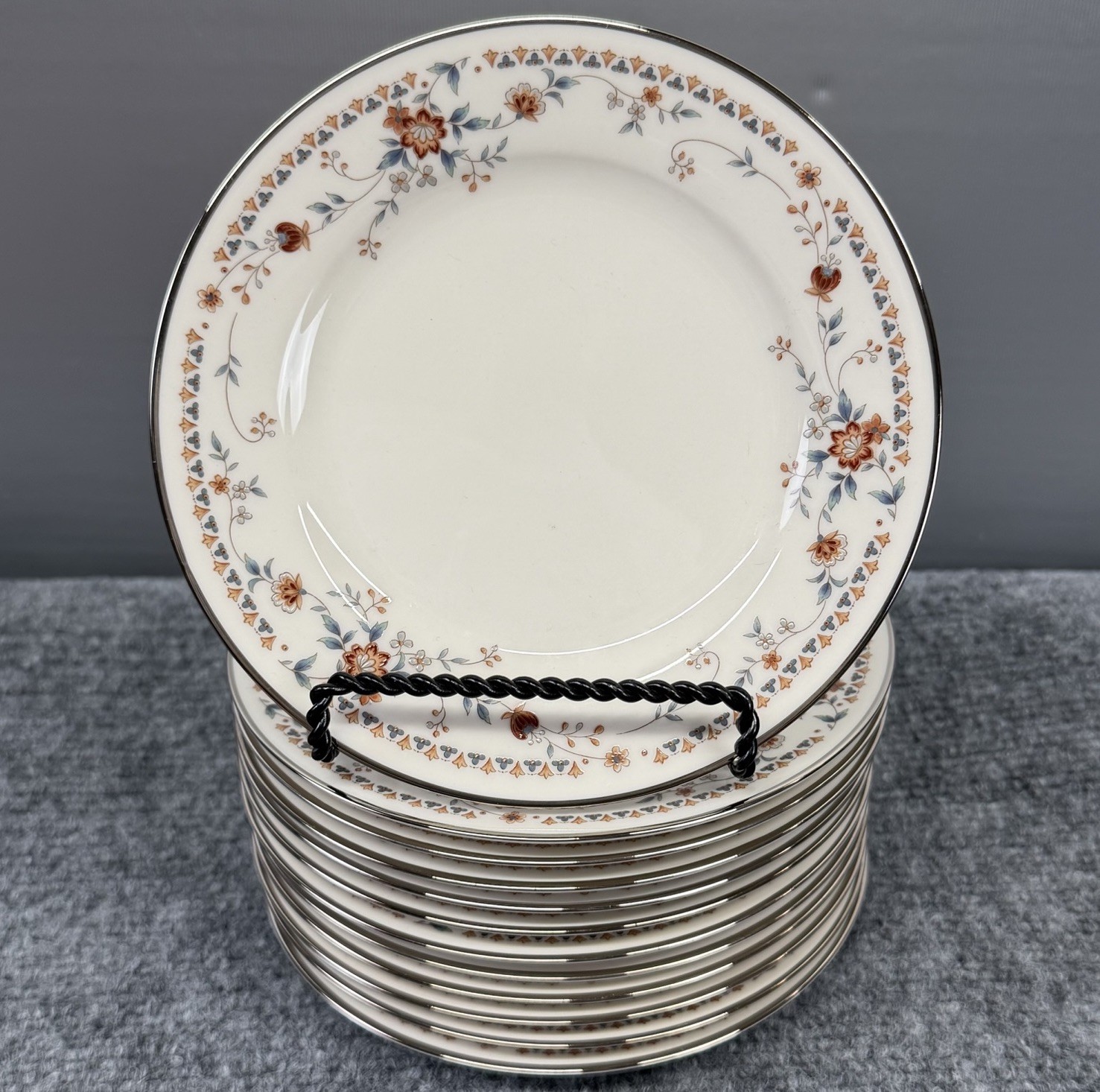 Noritake ADAGIO Ivory China #7237 Bread Plates 6.5\