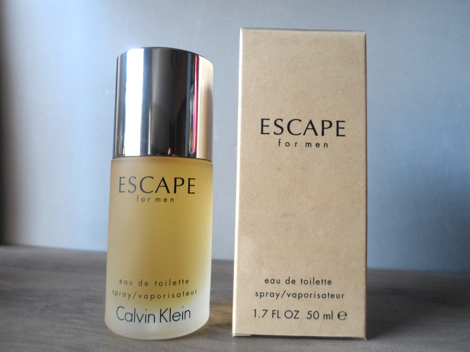 Vintage Escape For Men EDT Spray 1.7 oz / 50 ml Calvin Klein Cosmetics France