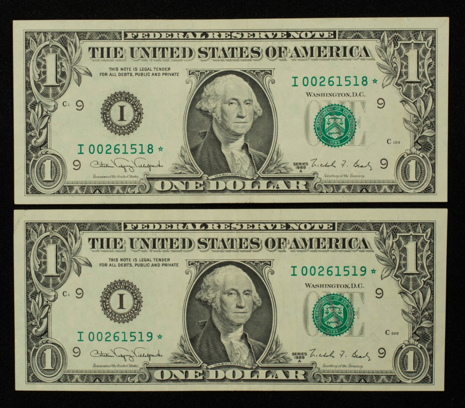 2 Consecutive 1988A $1 FRN Federal Reserve Notes - FR 1915I - Star Notes- CA2099 2 Consecutive 1988A $1 FRN Federal Reserve Notes - FR 1915I - Star Notes- CA2099