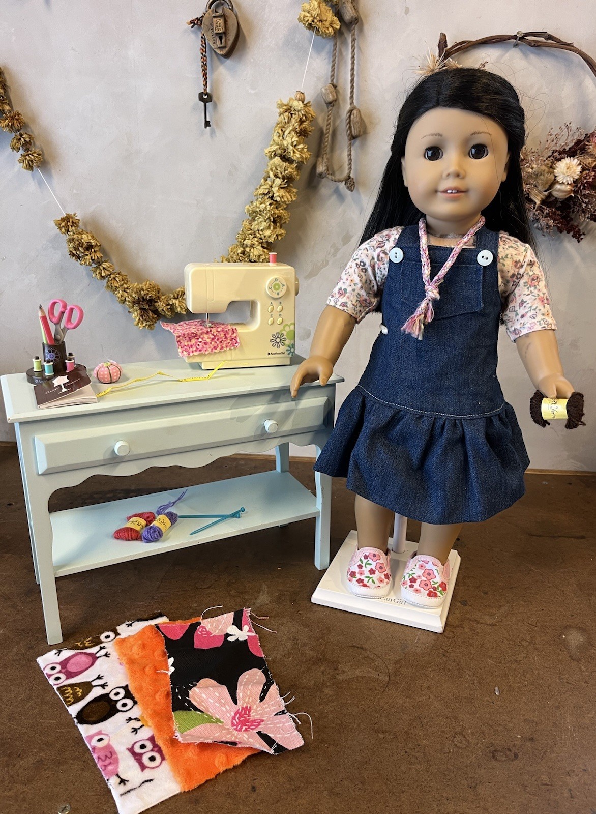 American Girl Chrissa Craft Studio 2009 Sewing Machine Accessories Retired GOTY