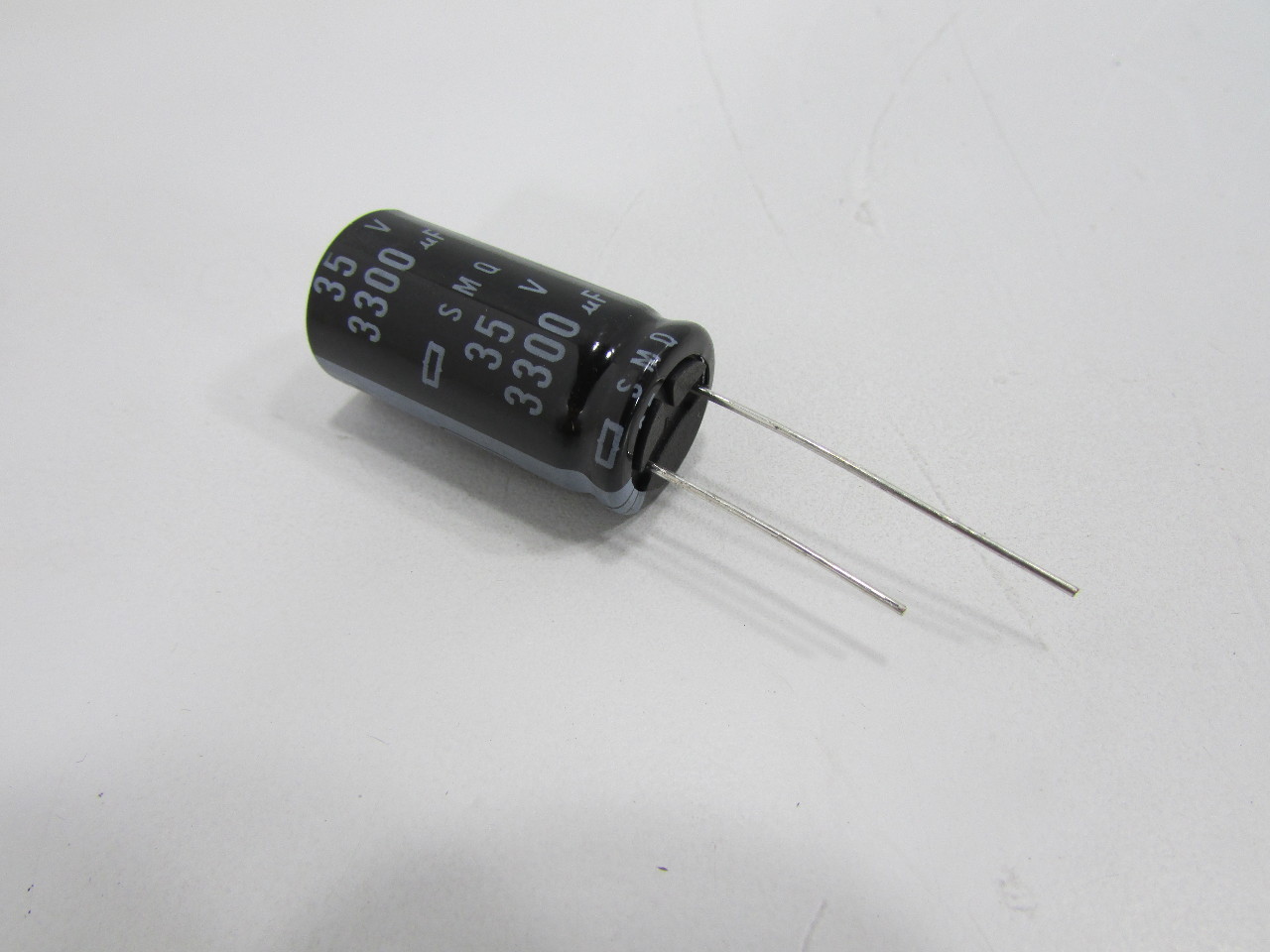 NEW UNITED CHEMI-CON ESMQ350ELL332MLN3S CAPACITOR ALUM ELEC 3300UF, 35V, 20%, RA NEW UNITED CHEMI-CON ESMQ350ELL332MLN3S CAPACITOR ALUM ELEC 3300UF, 35V, 20%, RA