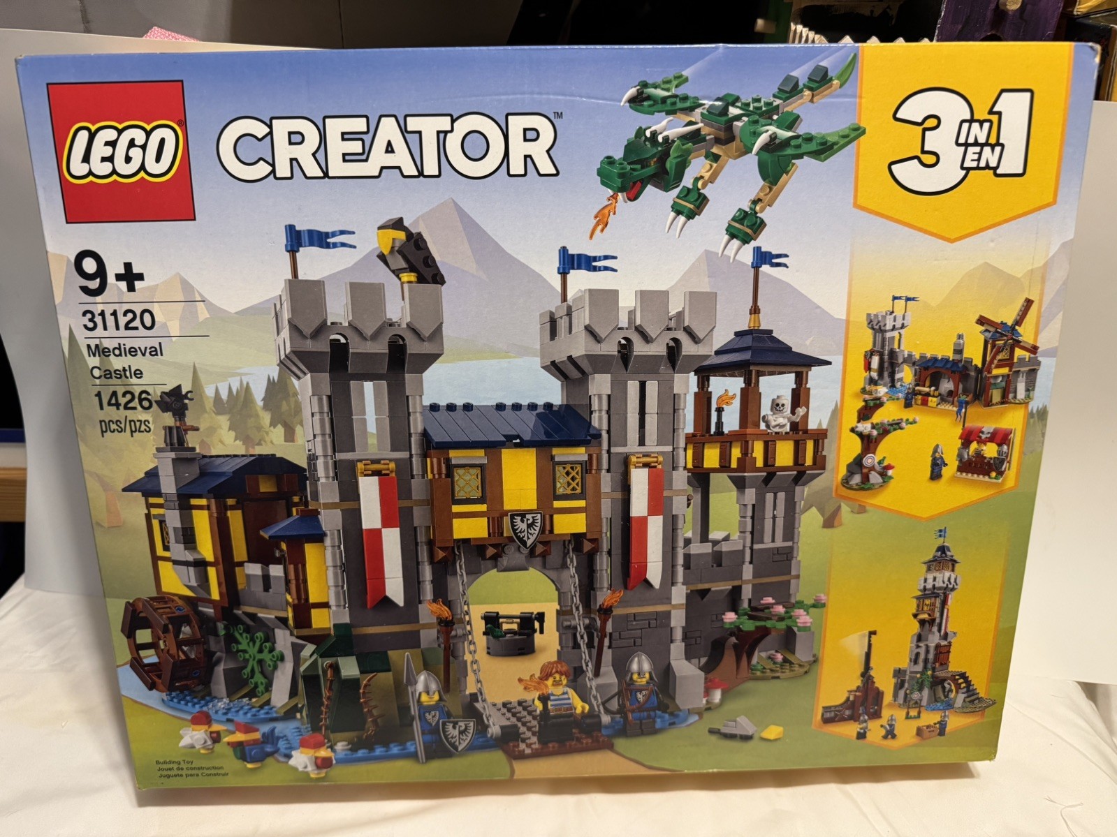 LEGO Creator 3-in-1 Medieval Castle 31120 Sealed New Retired Set