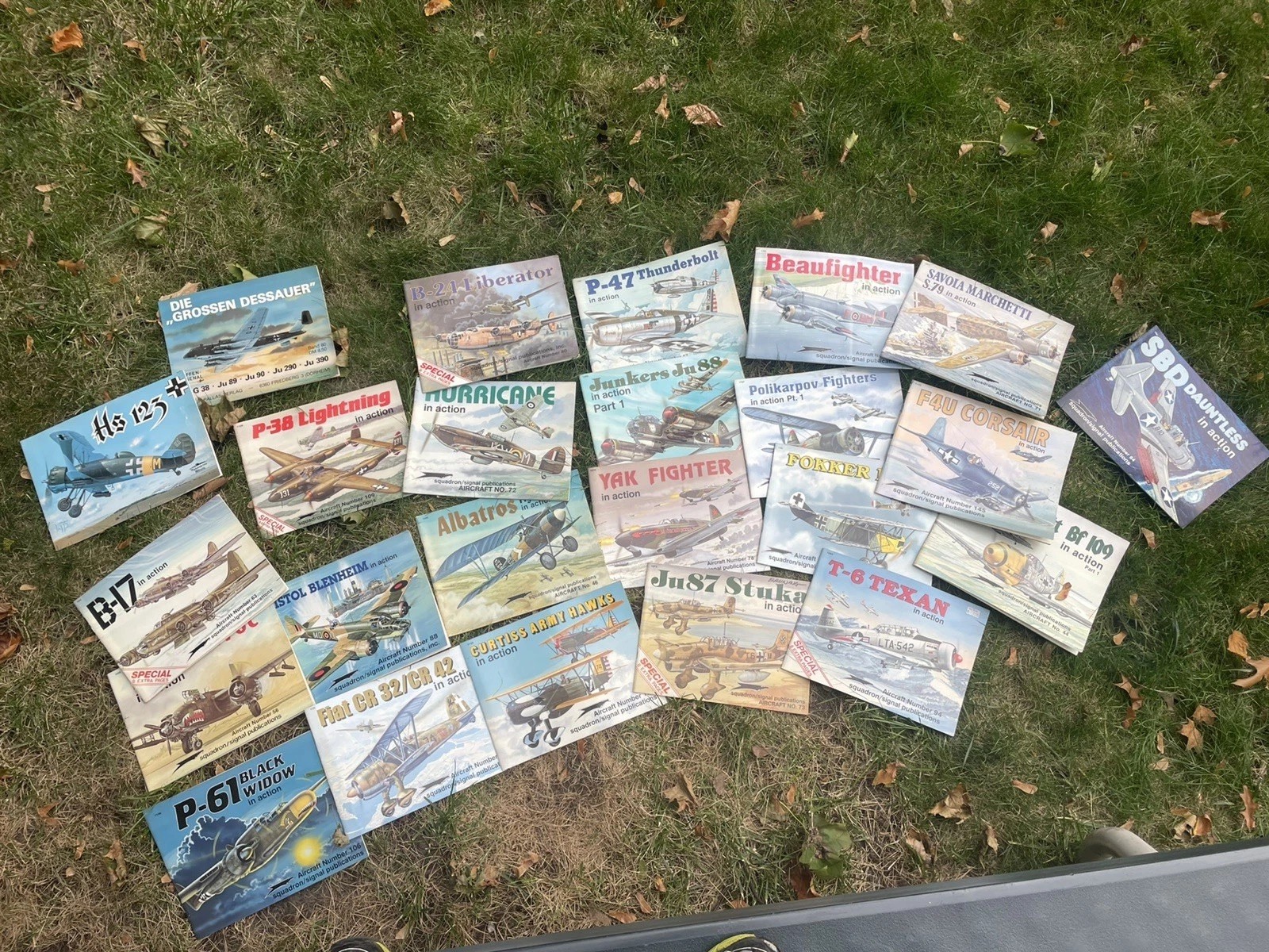 Lot of 23 + Squadron /Signal Publications Aircraft In Action, Very Good Lot of 23 + Squadron /Signal Publications Aircraft In Action, Very Good