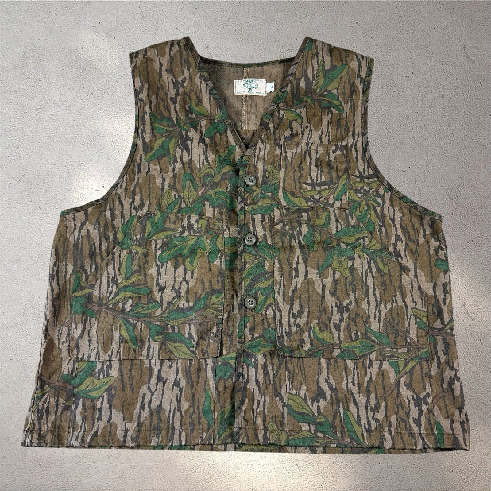 Vintage Mossy Oak Greenleaf Camo Hunting Vest Mens XL USA Vintage Mossy Oak Greenleaf Camo Hunting Vest Mens XL USA