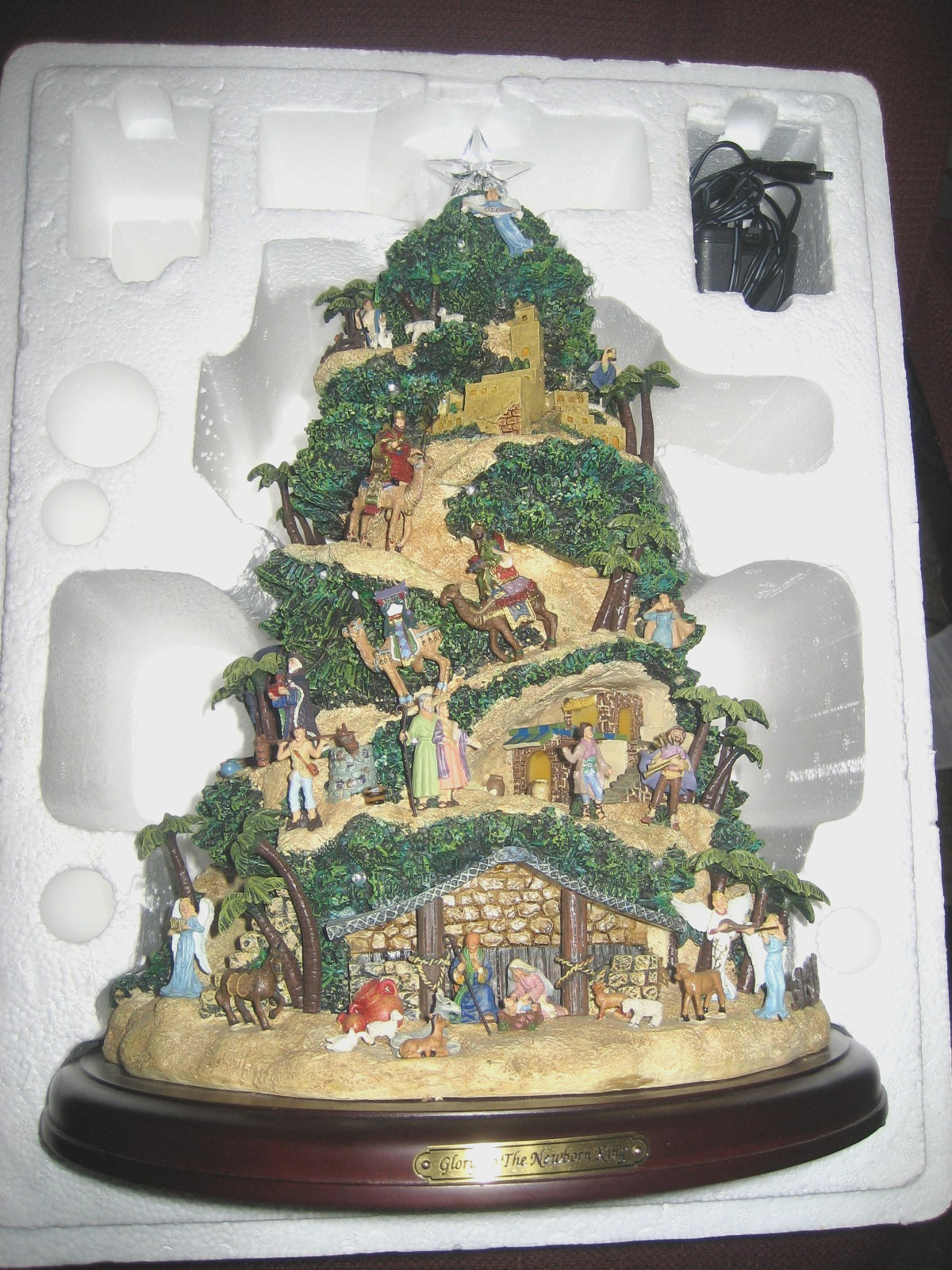 The Bradford Edition  Glory to the New Born King   Christmas Tree   