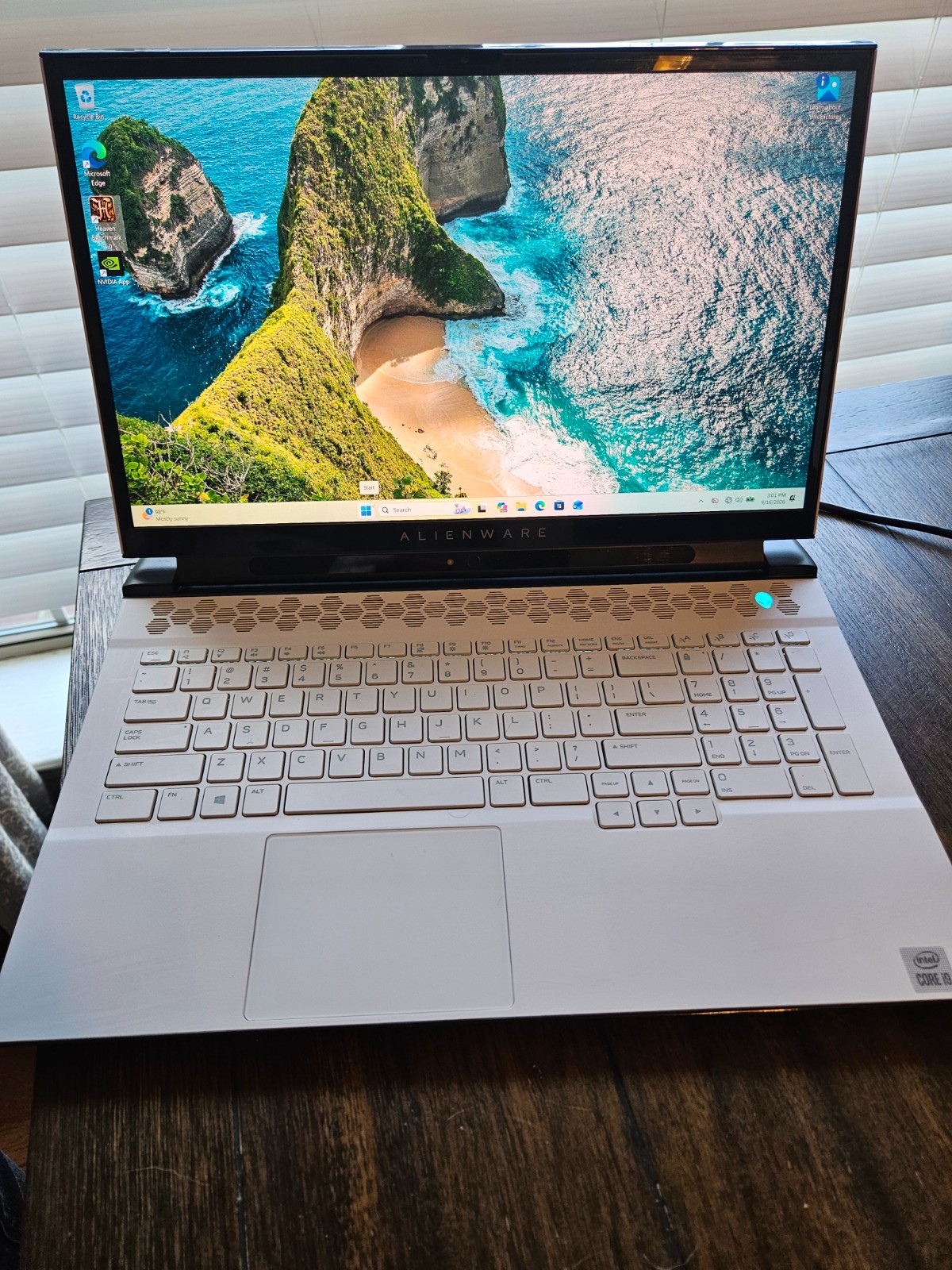 Alienware m17 R3 17