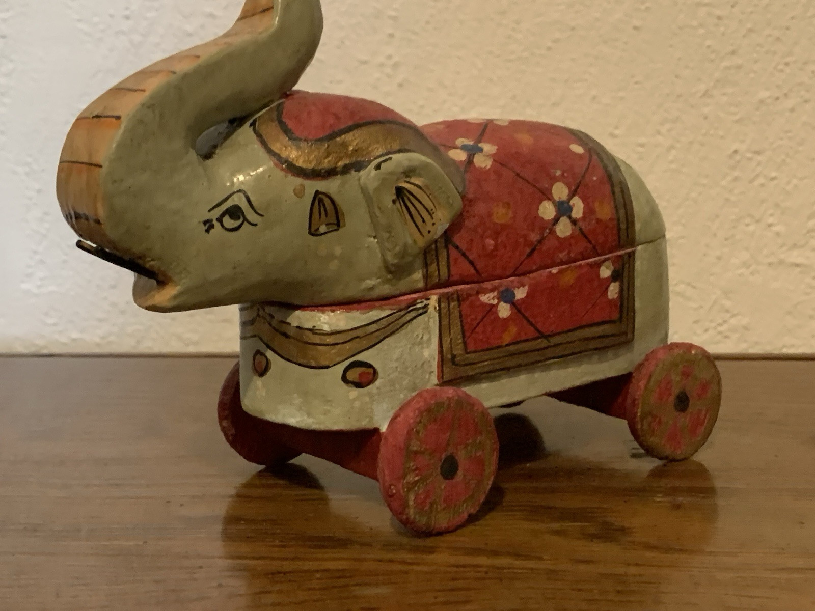 Vintage Handmade Painted Wood Elephant Trinket Box Rolling With Wheels